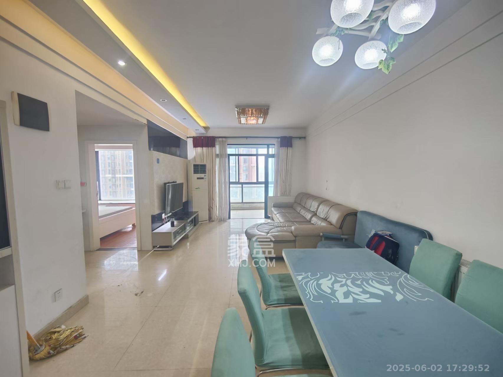 藏珑湖上国际花园 2室2厅1卫 2600.0元/月 藏珑湖上国际花园 2室2厅1卫 2600.0元/月室内图