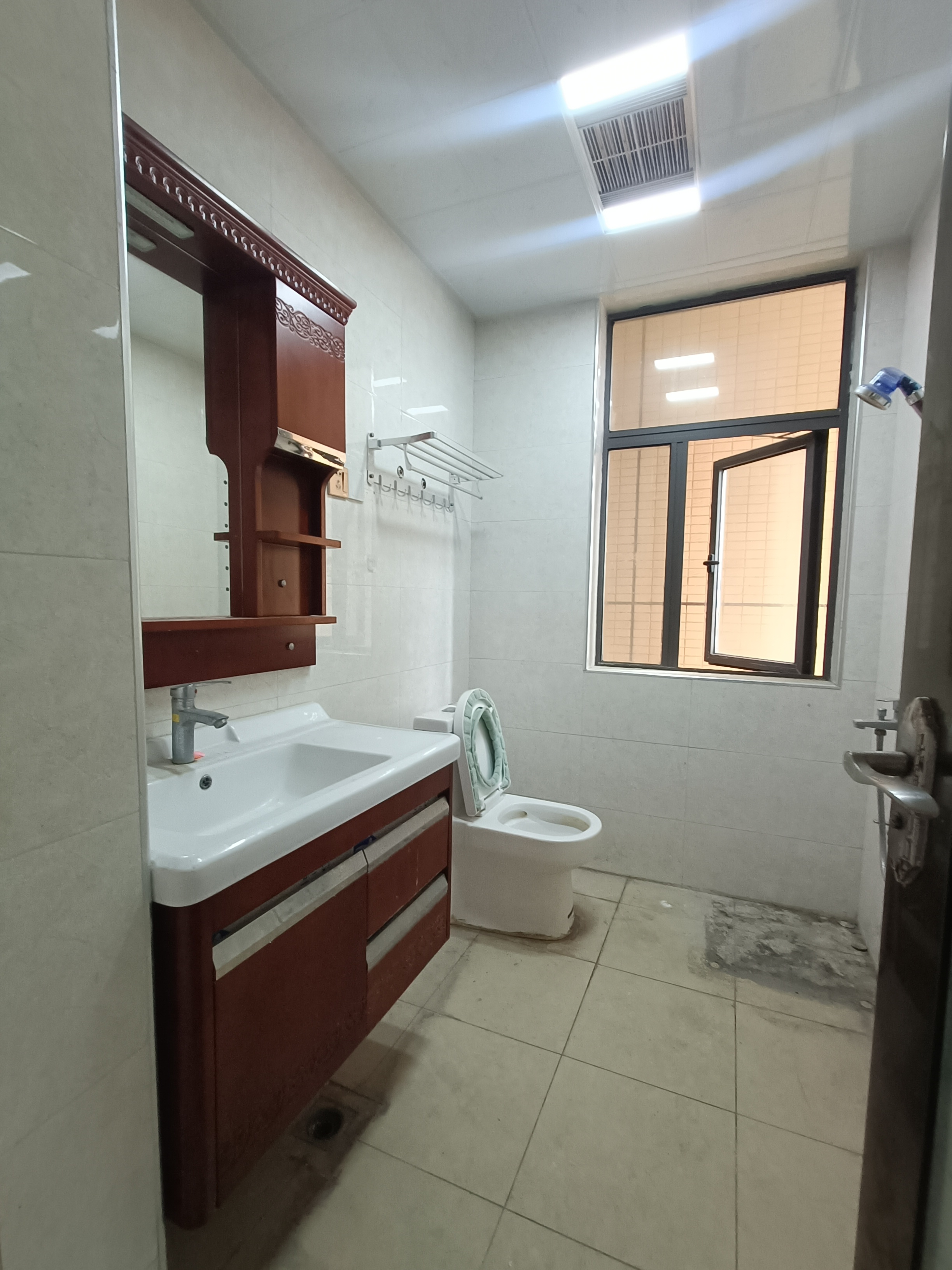 万豪城市花园 2室1厅2卫 2000.0元/月 万豪城市花园 2室1厅2卫 2000.0元/月室内图