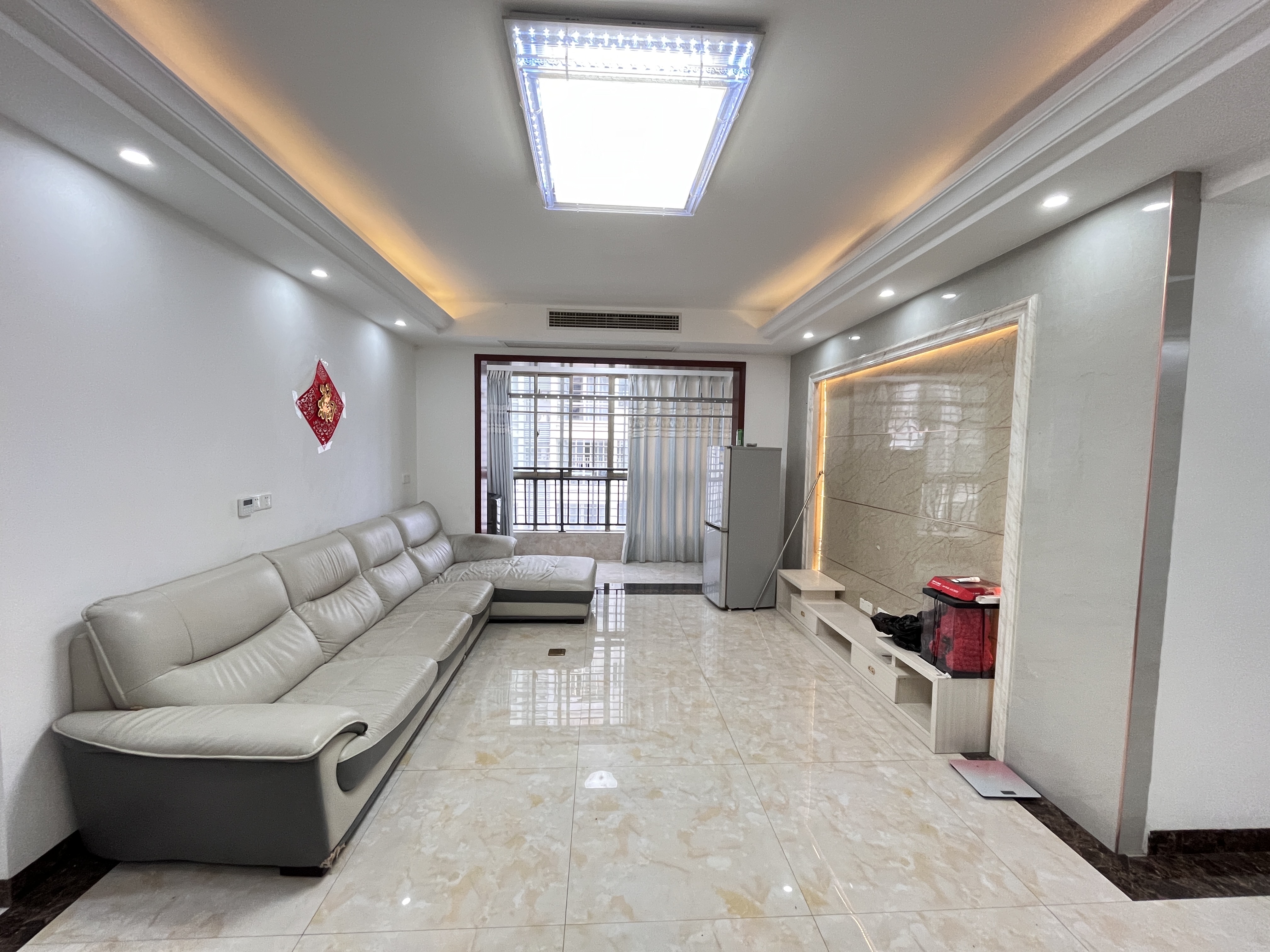 维港御景湾 3室2厅2卫 1800.0元/月 维港御景湾 3室2厅2卫 1800.0元/月室内图