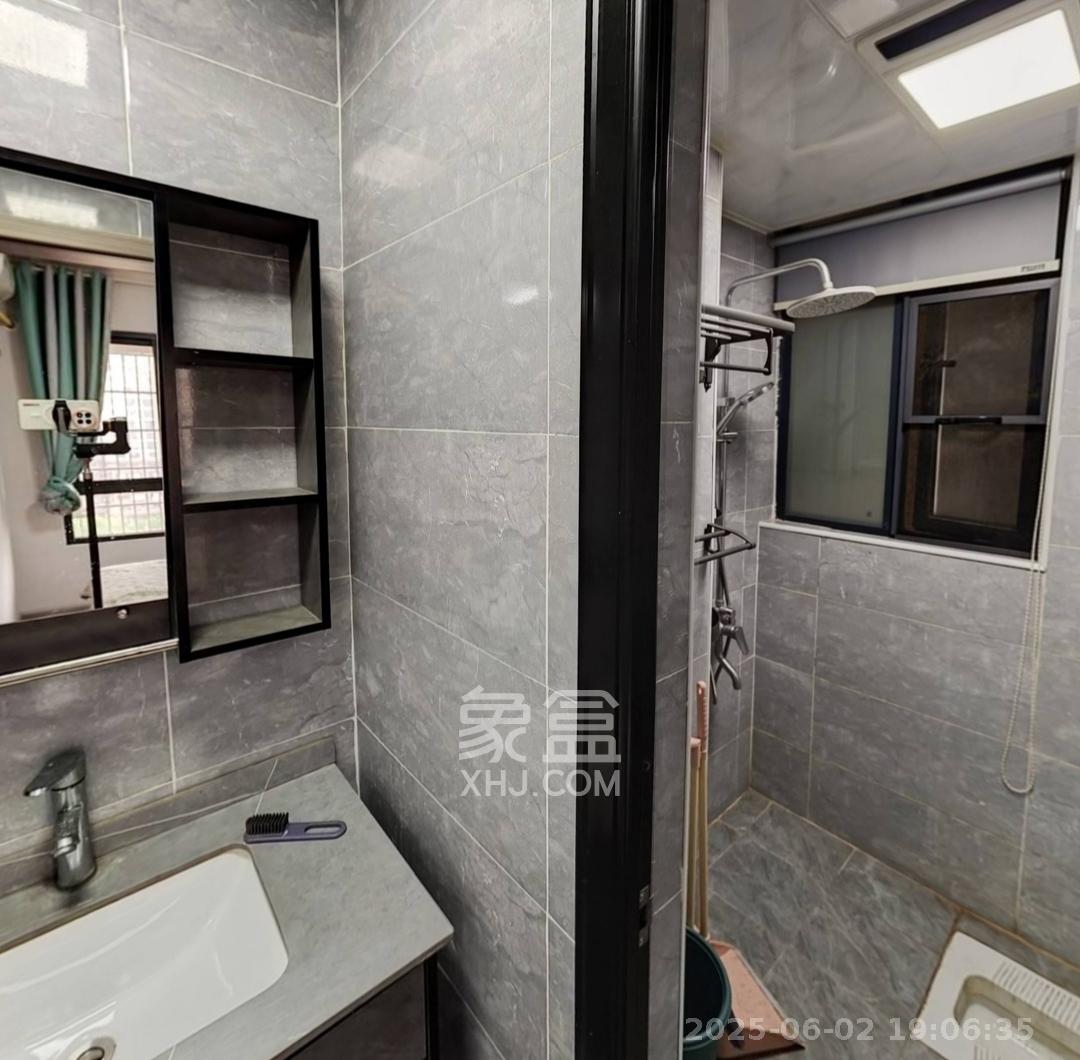 邦盛水岸御园  4室2厅2卫   2650.00元/月室内图
