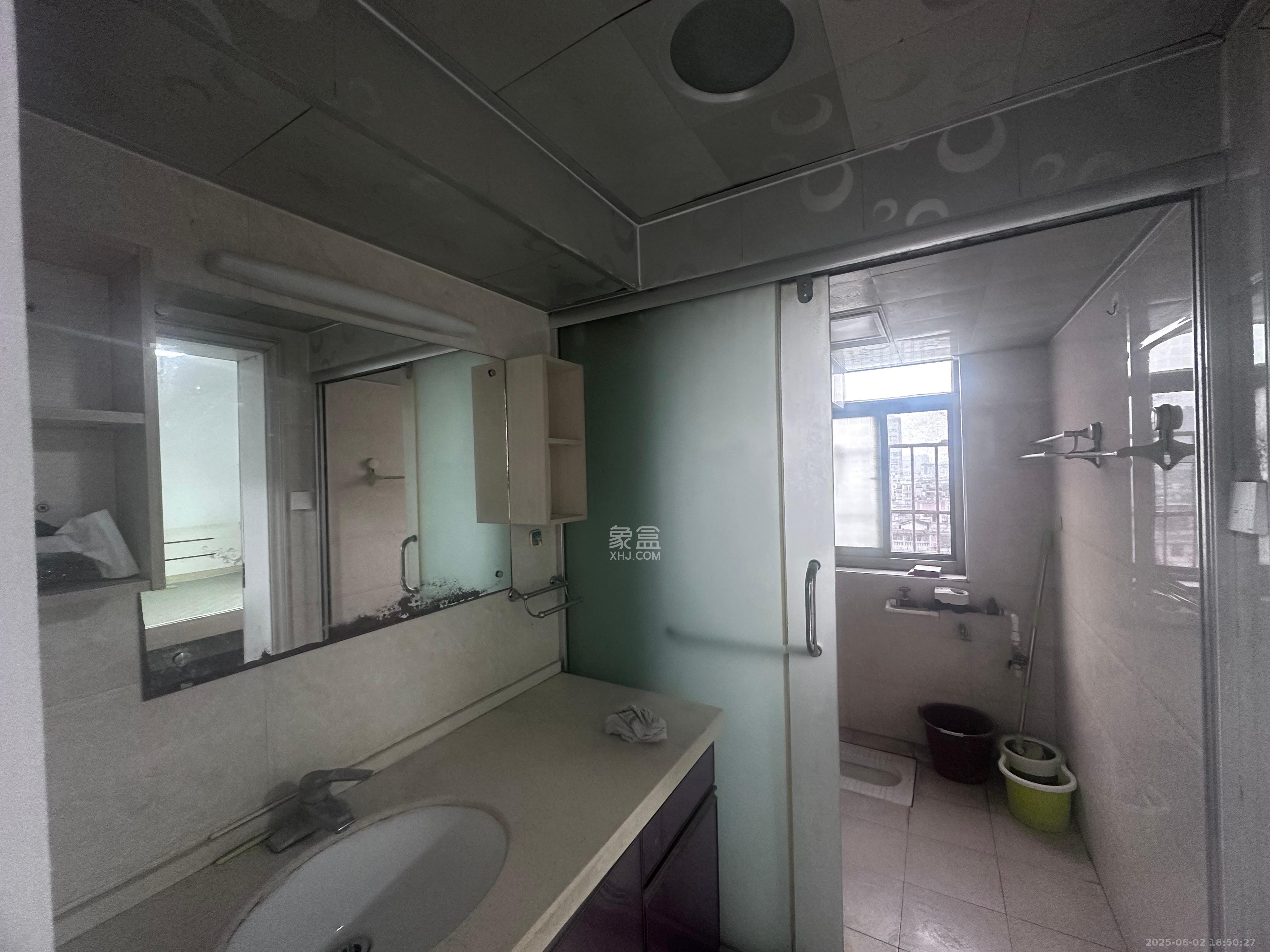 紫薇公寓 2室2厅1卫 2200.0元/月 紫薇公寓 2室2厅1卫 2200.0元/月室内图