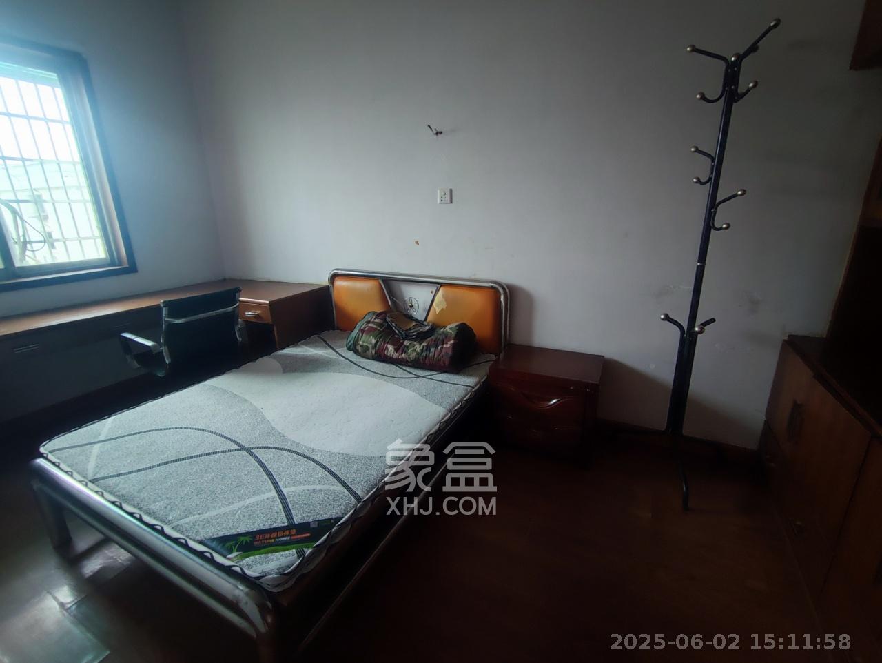 中南汽车世界 3室2厅1卫 1200.0元/月 中南汽车世界 3室2厅1卫 1200.0元/月室内图