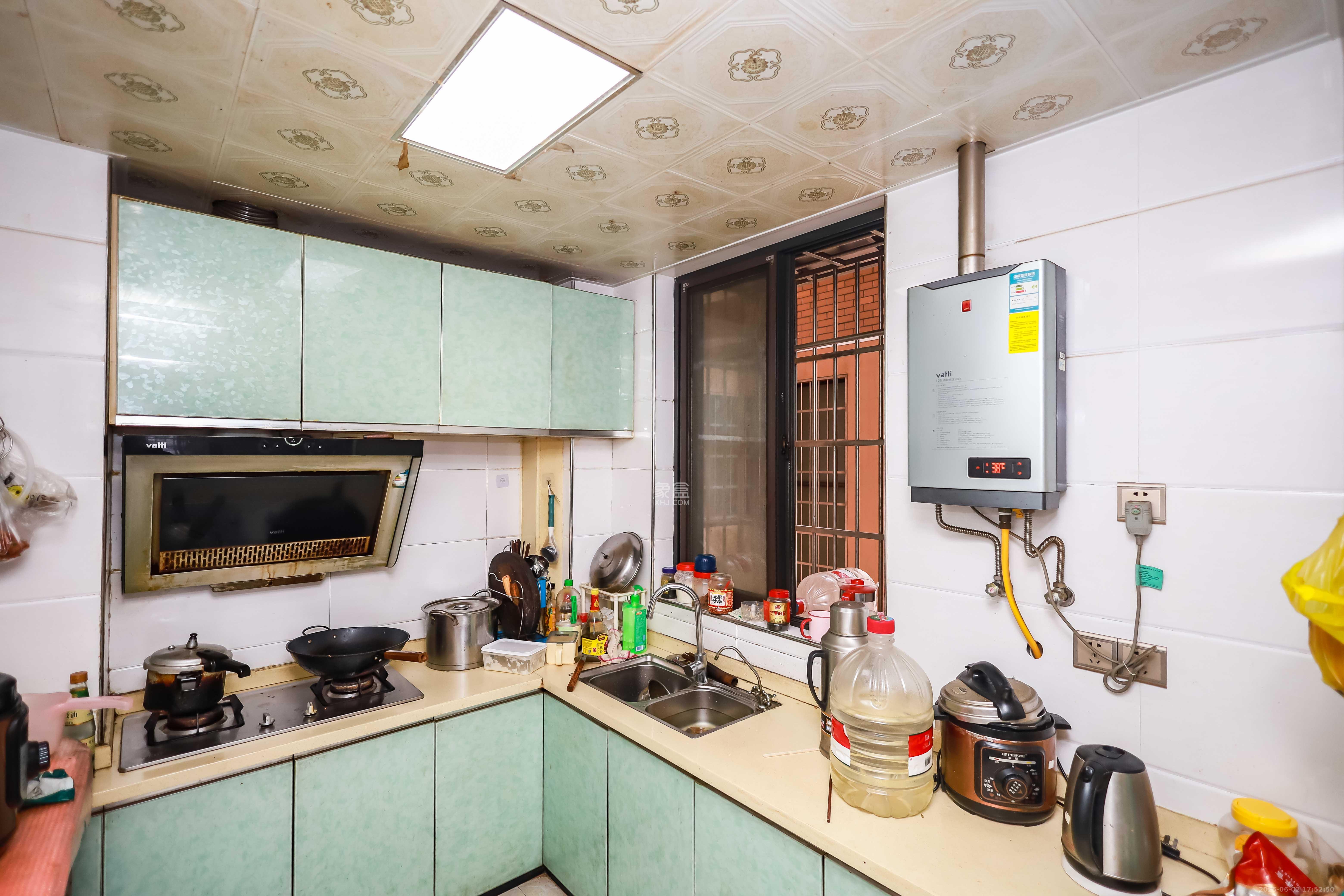 华龙家园(和泰家园) 2室1厅1卫 46.0万 华龙家园(和泰家园) 2室1厅1卫 46.0万厨房