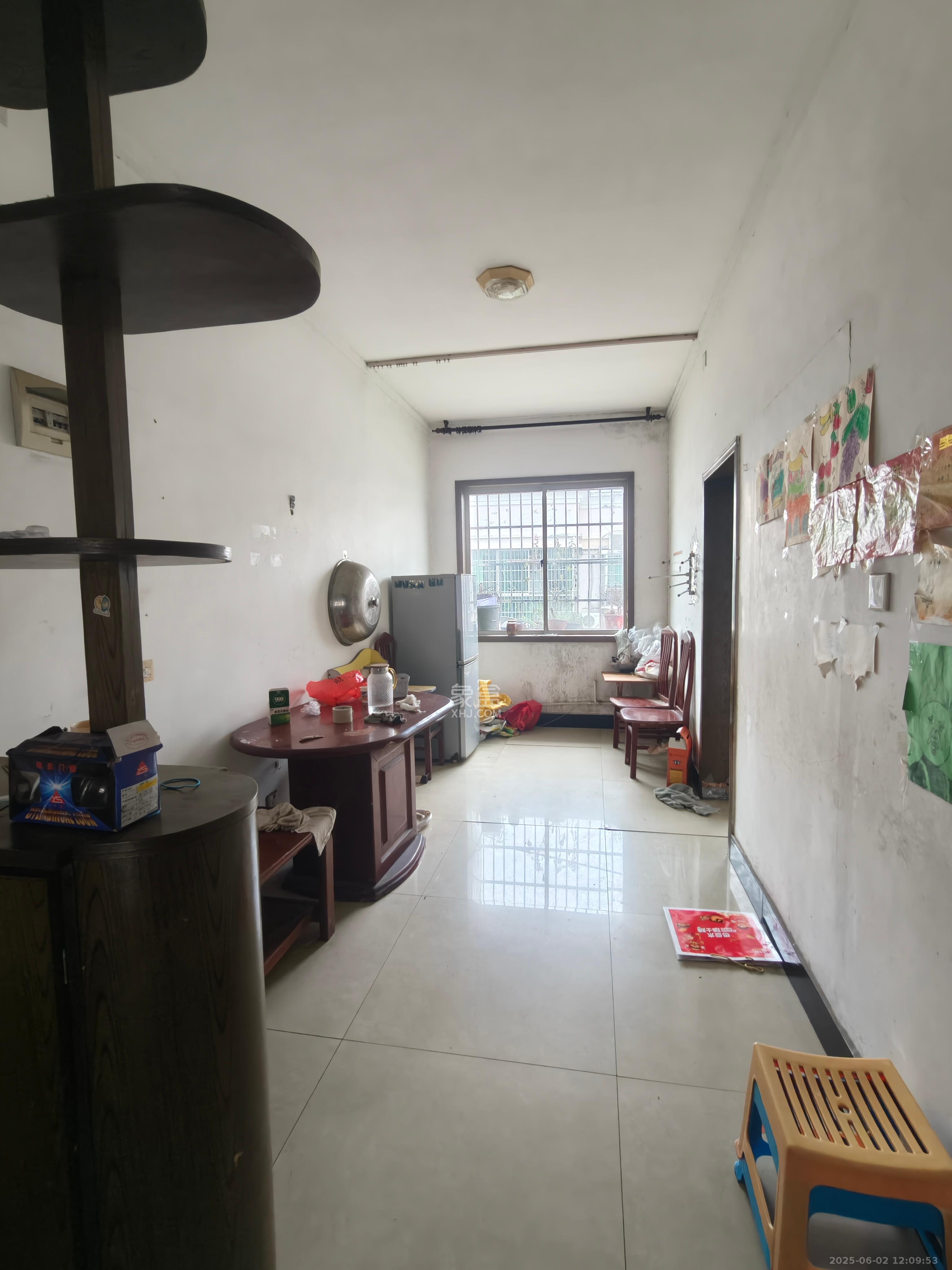 中南汽车世界 2室1厅1卫 900.0元/月 中南汽车世界 2室1厅1卫 900.0元/月室内图