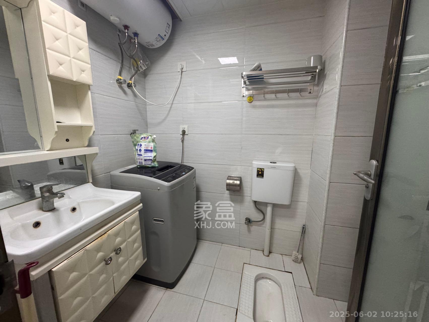 达美D6区  1室1厅1卫   1500.00元/月室内图