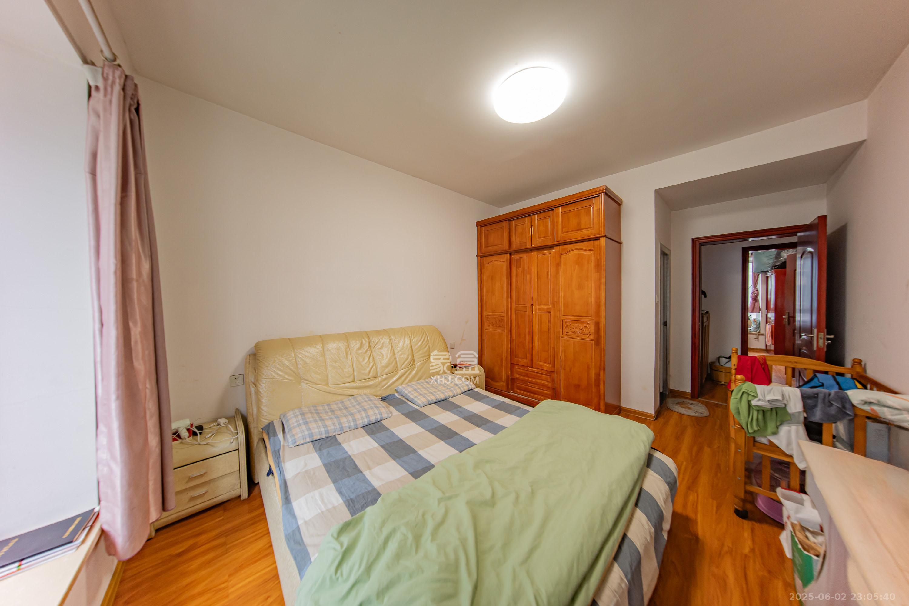 锑都家园  3室2厅2卫    52.0万 锑都家园  3室2厅2卫    52.0万卧室