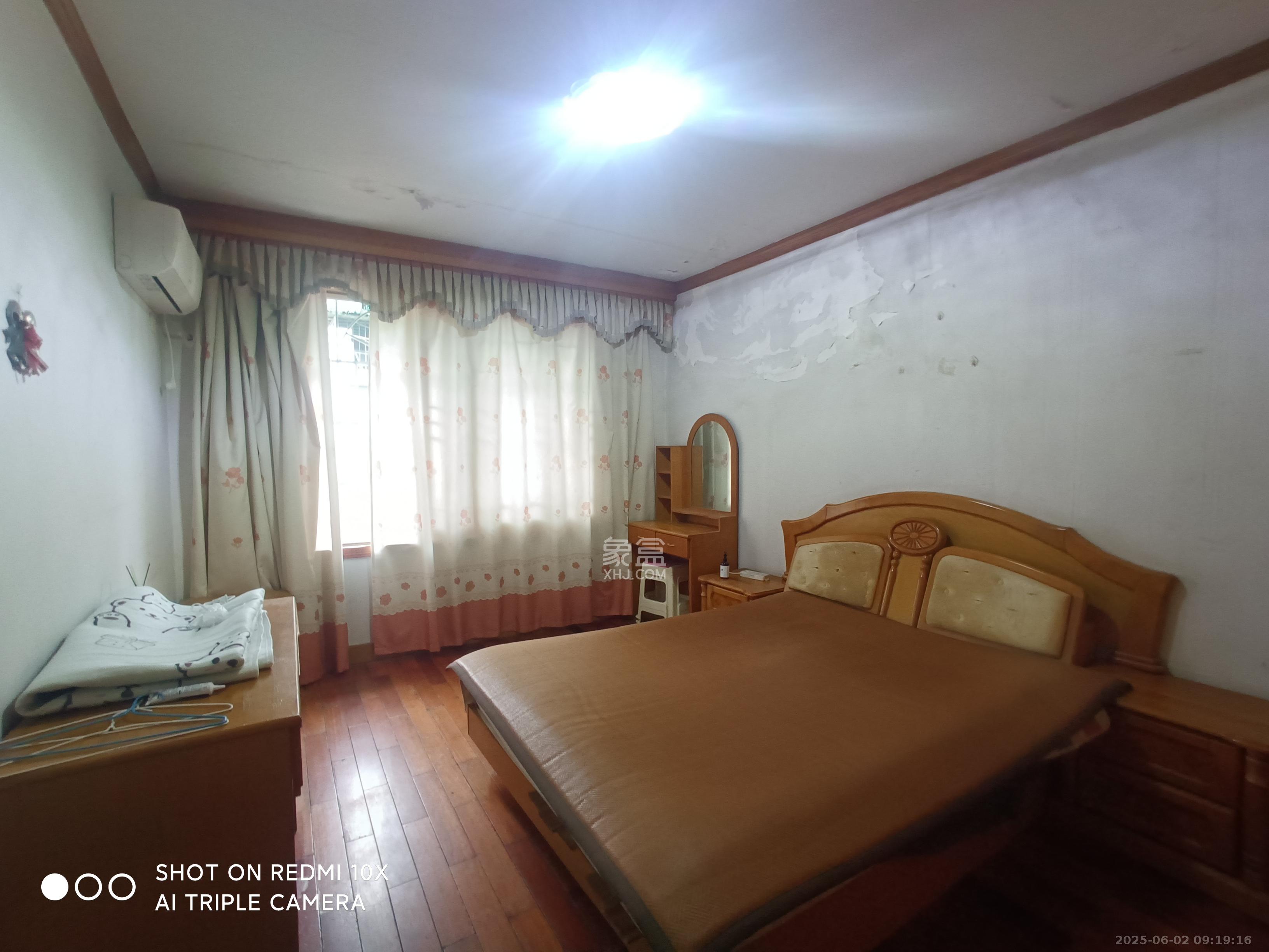 海华锦园  3室1厅1卫    1800.0元/月室内图