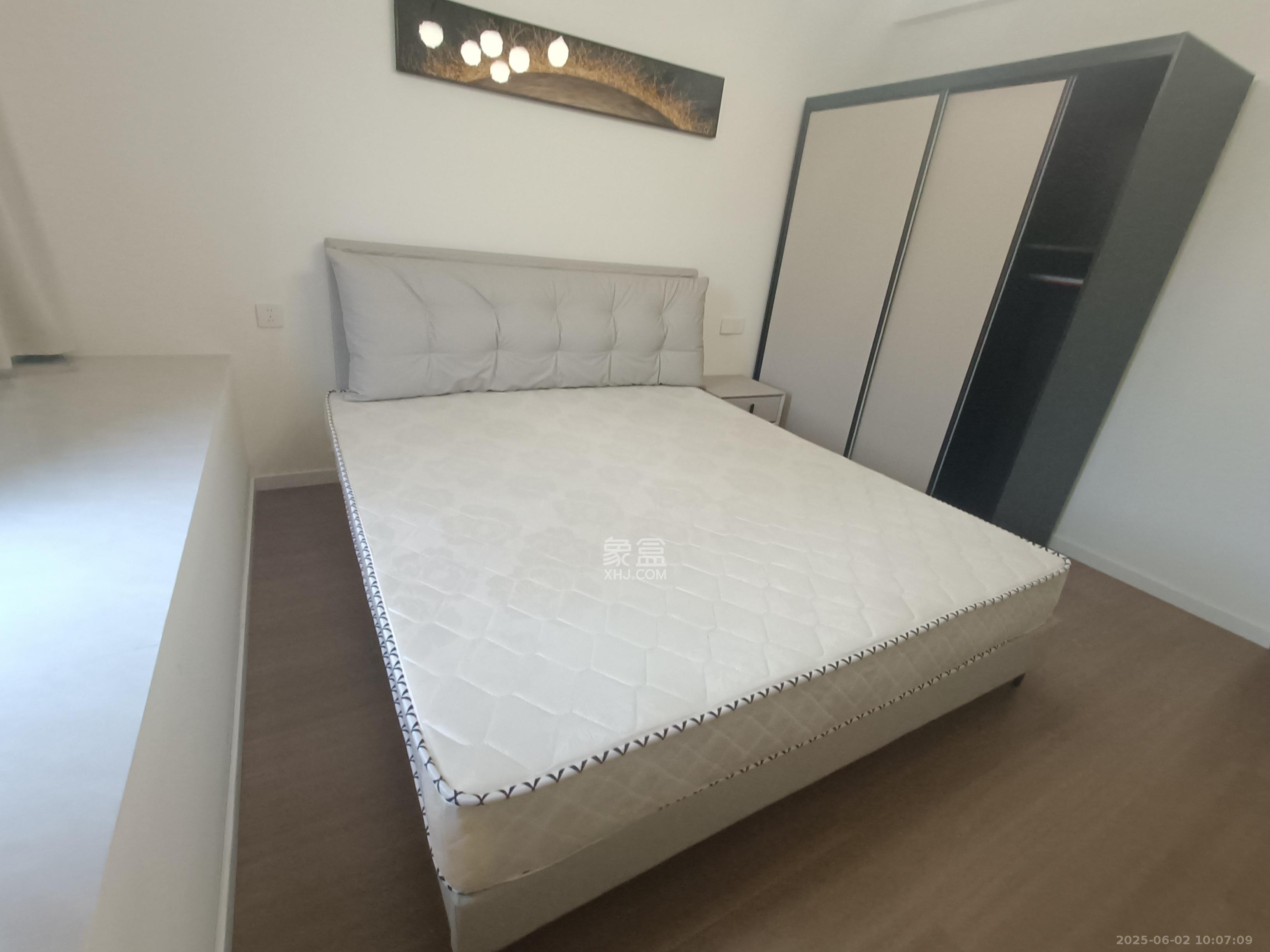 金茂梅溪湖 2室2厅1卫 2300.0元/月 金茂梅溪湖 2室2厅1卫 2300.0元/月室内图