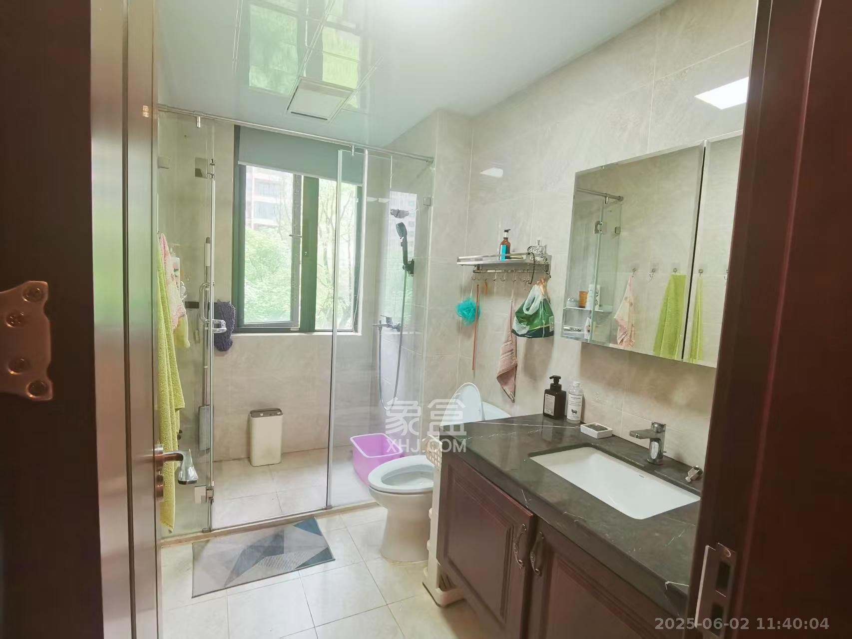 运达锦绣广场 3室2厅3卫 5500.0元/月 运达锦绣广场 3室2厅3卫 5500.0元/月室内图