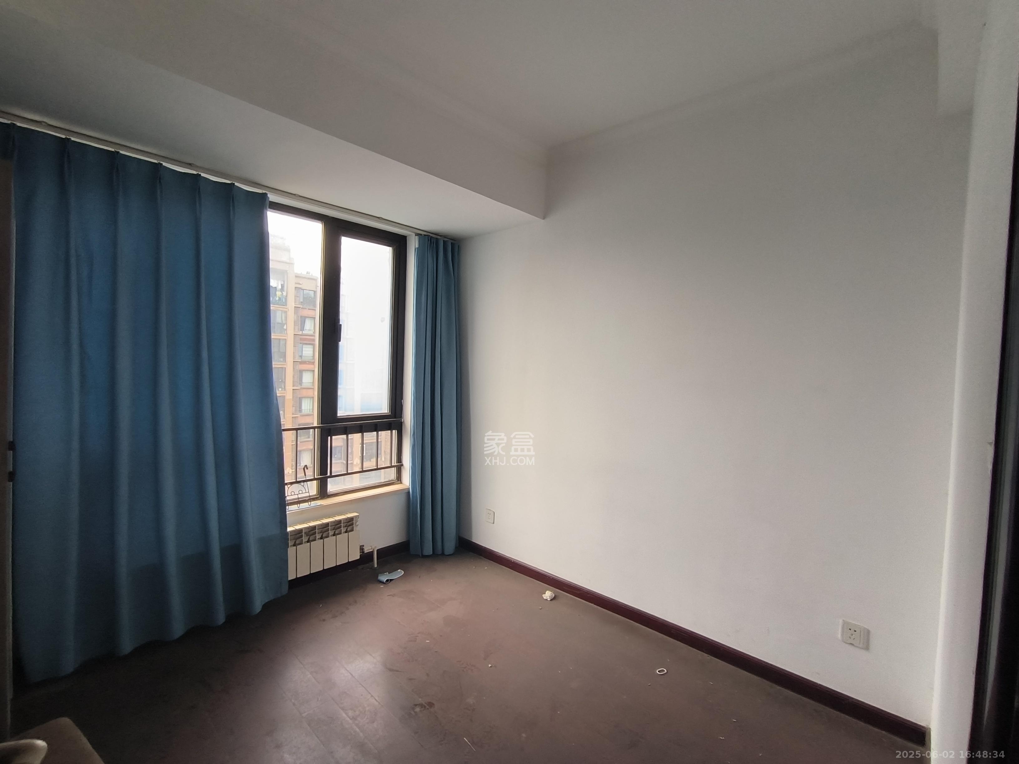 中海国际一期 4室2厅2卫 2000.0元/月 中海国际一期 4室2厅2卫 2000.0元/月室内图