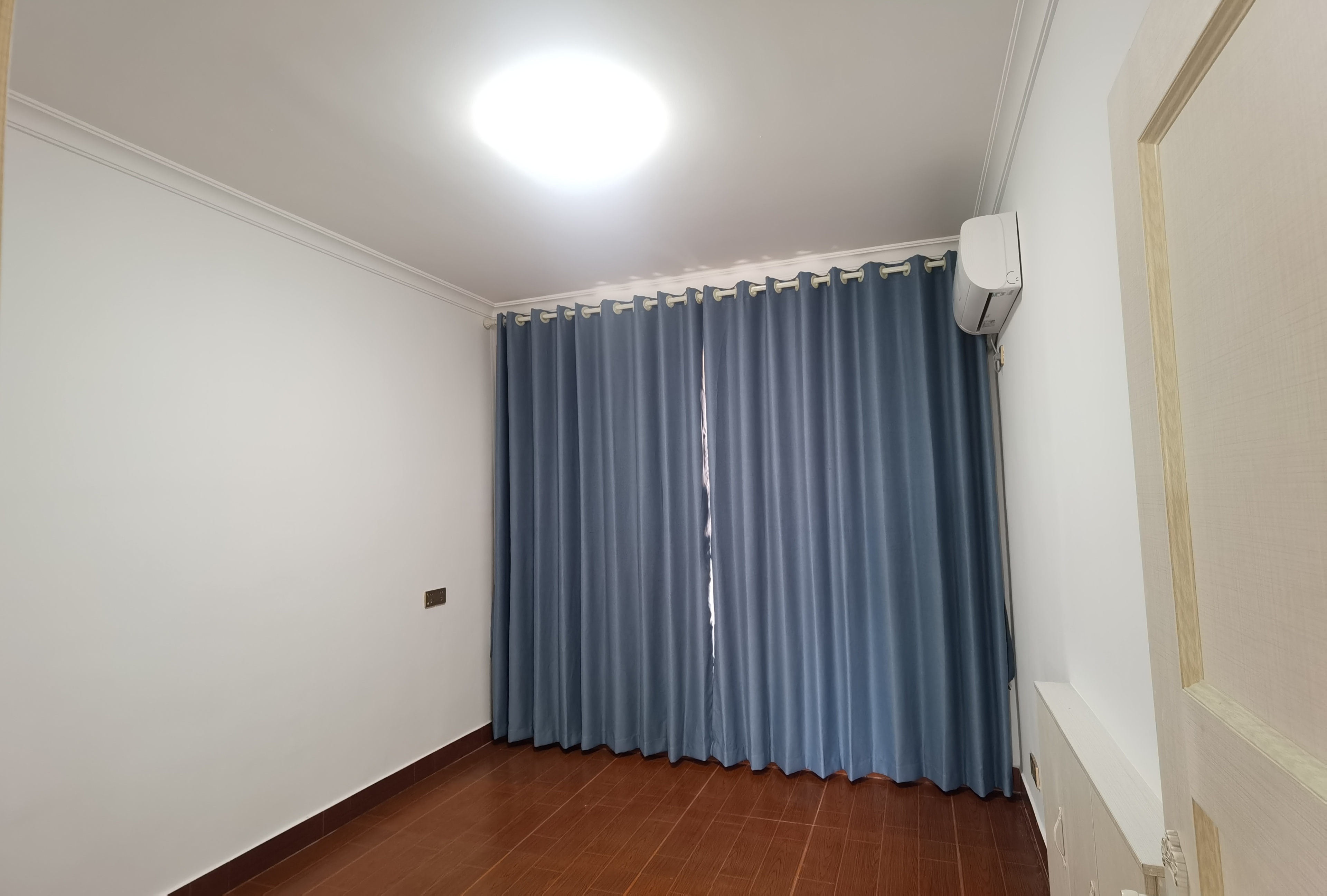 千里红小区(京明时代广场)  3室2厅2卫   2000.00元/月 千里红小区(京明时代广场)  3室2厅2卫   2000.00元/月室内图