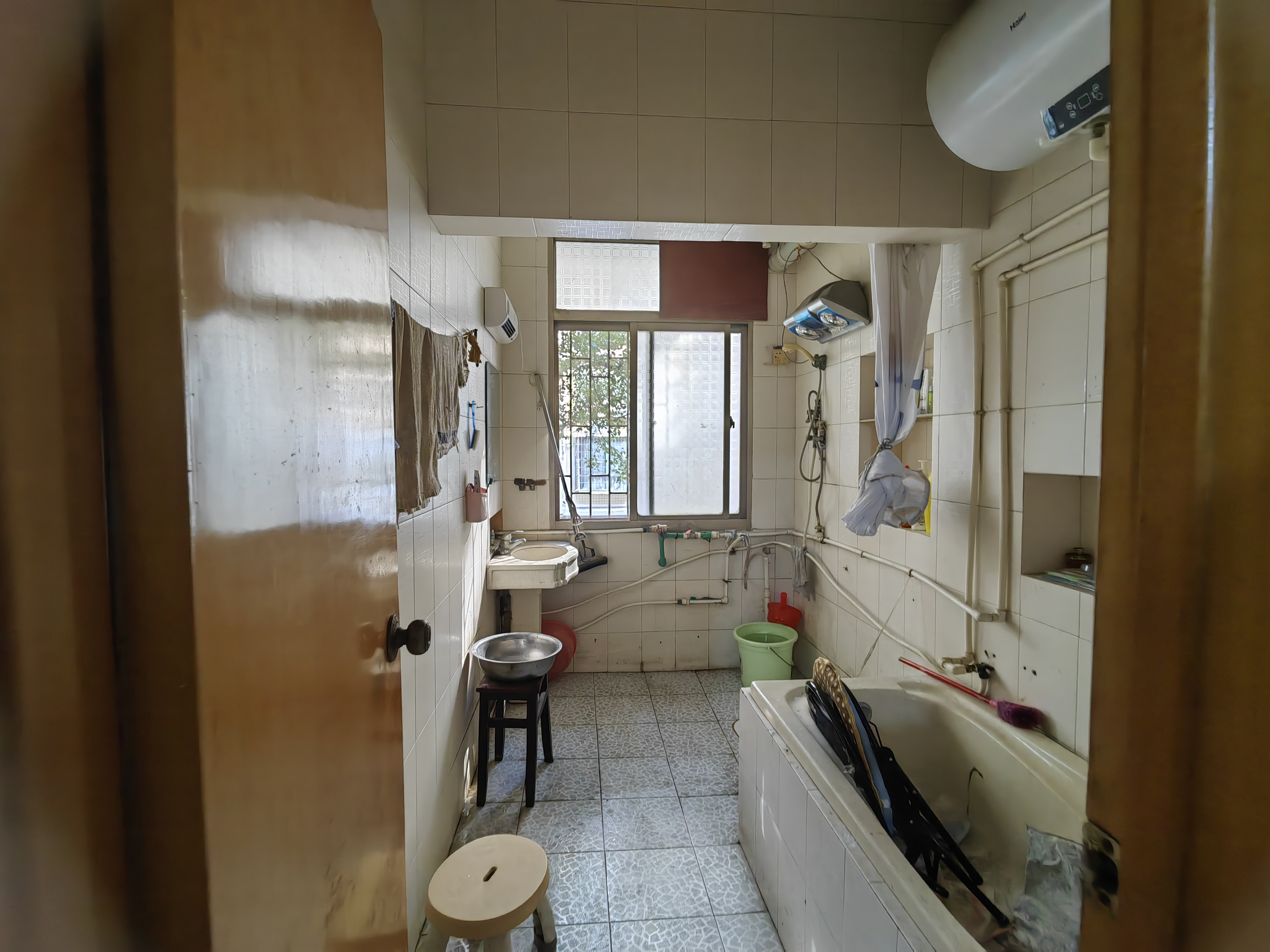 娄底技师学院家属院 3室2厅2卫 1000.0元/月 娄底技师学院家属院 3室2厅2卫 1000.0元/月室内图