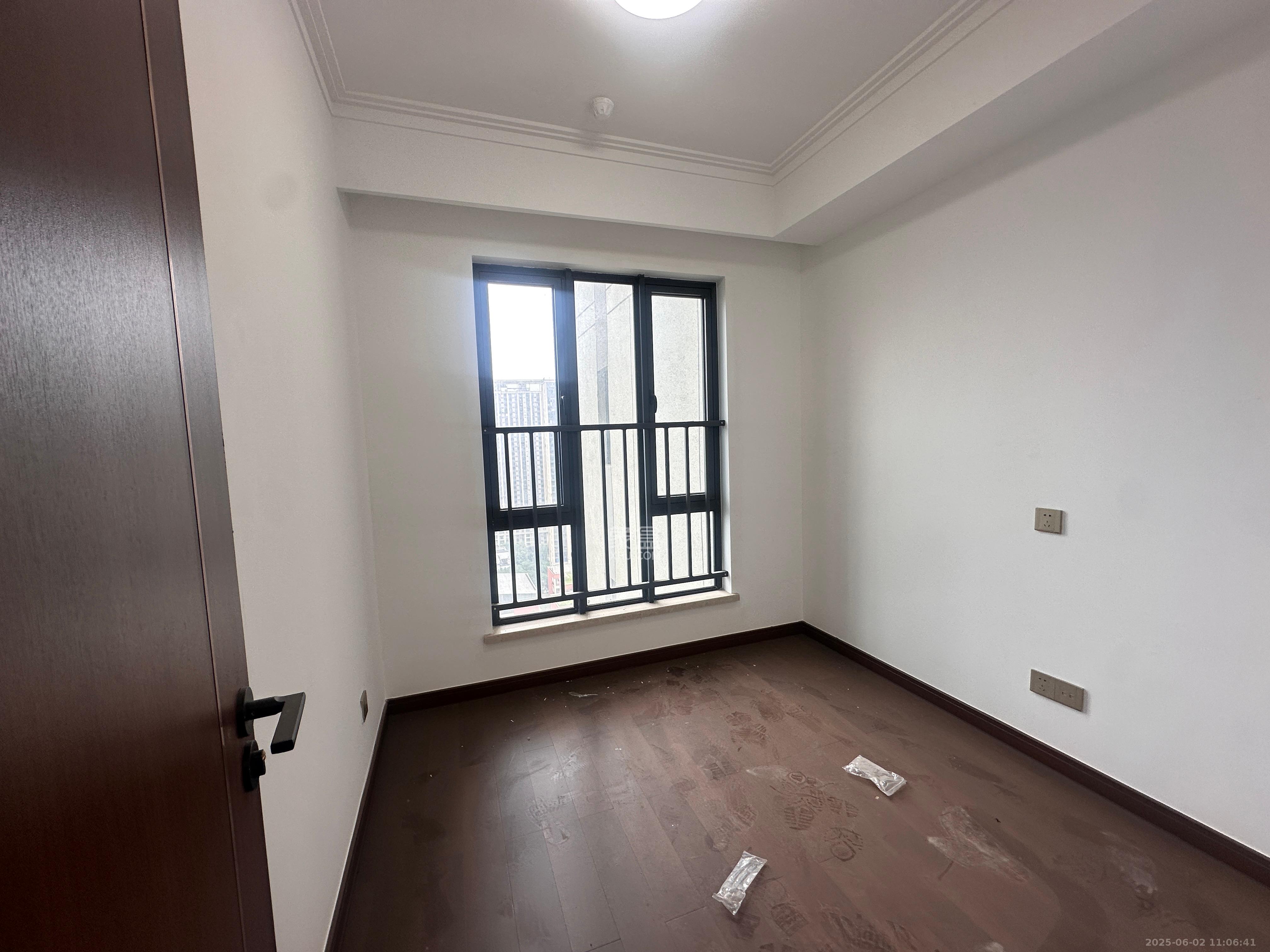 绿地长沙城际空间站(绿地新里佳苑) 4室2厅2卫 3400.0元/月 绿地长沙城际空间站(绿地新里佳苑) 4室2厅2卫 3400.0元/月室内图