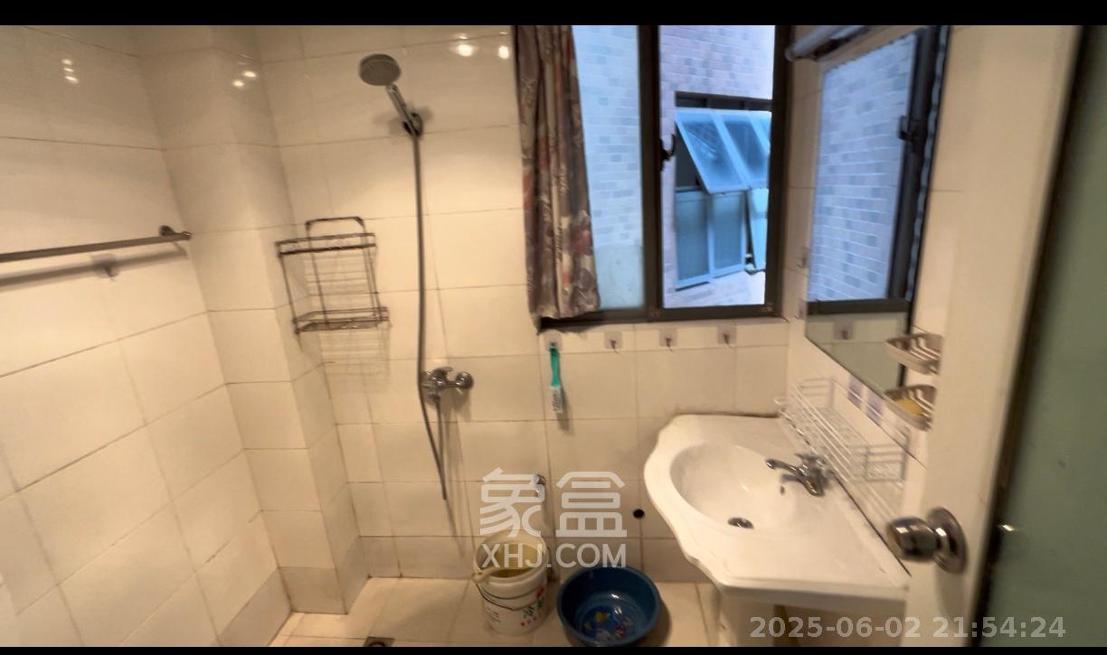 上海城小区  2室2厅1卫   2200.00元/月室内图