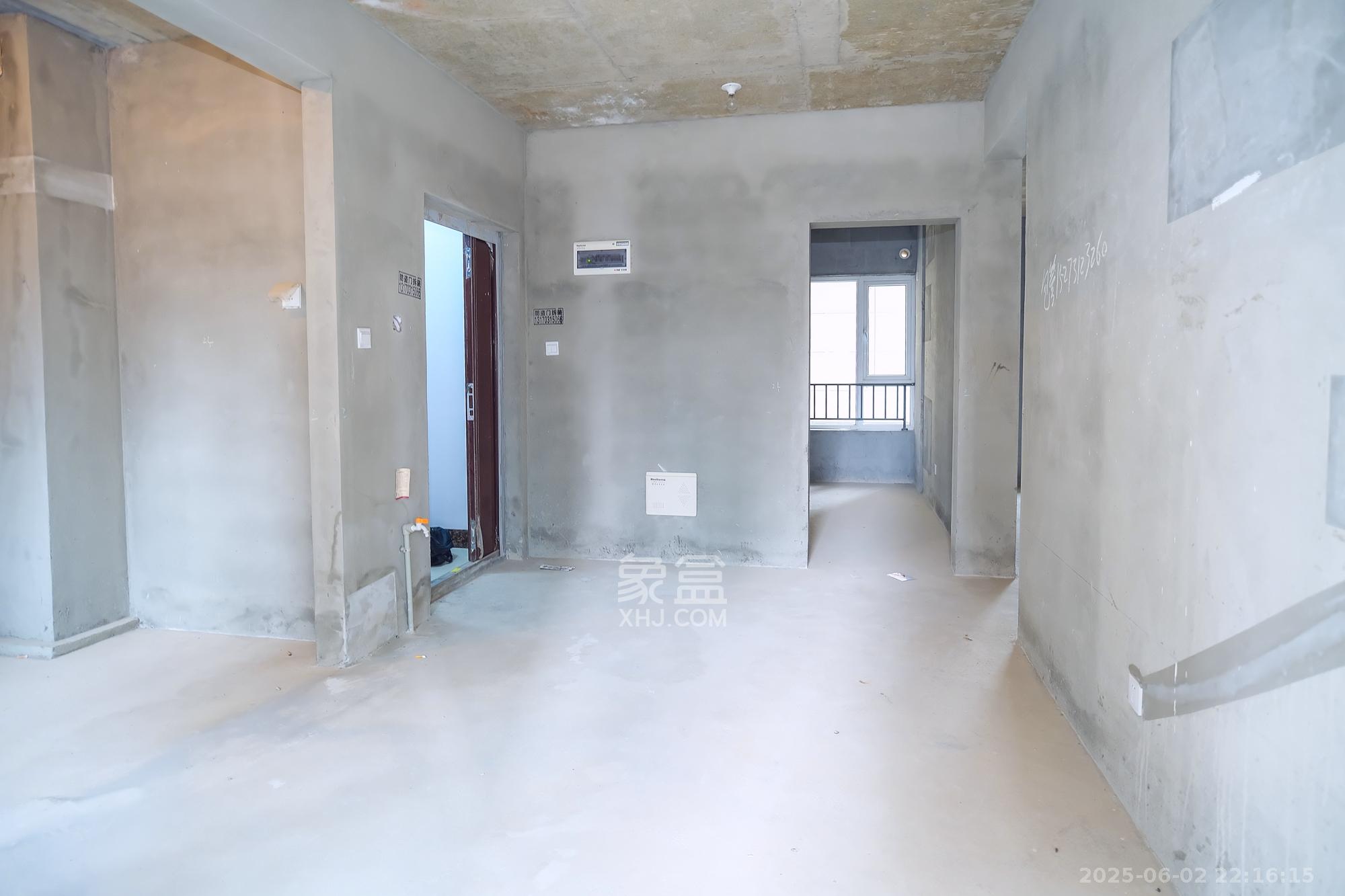 荣盛花语城 4室2厅2卫 95.0万 荣盛花语城 4室2厅2卫 95.0万客厅