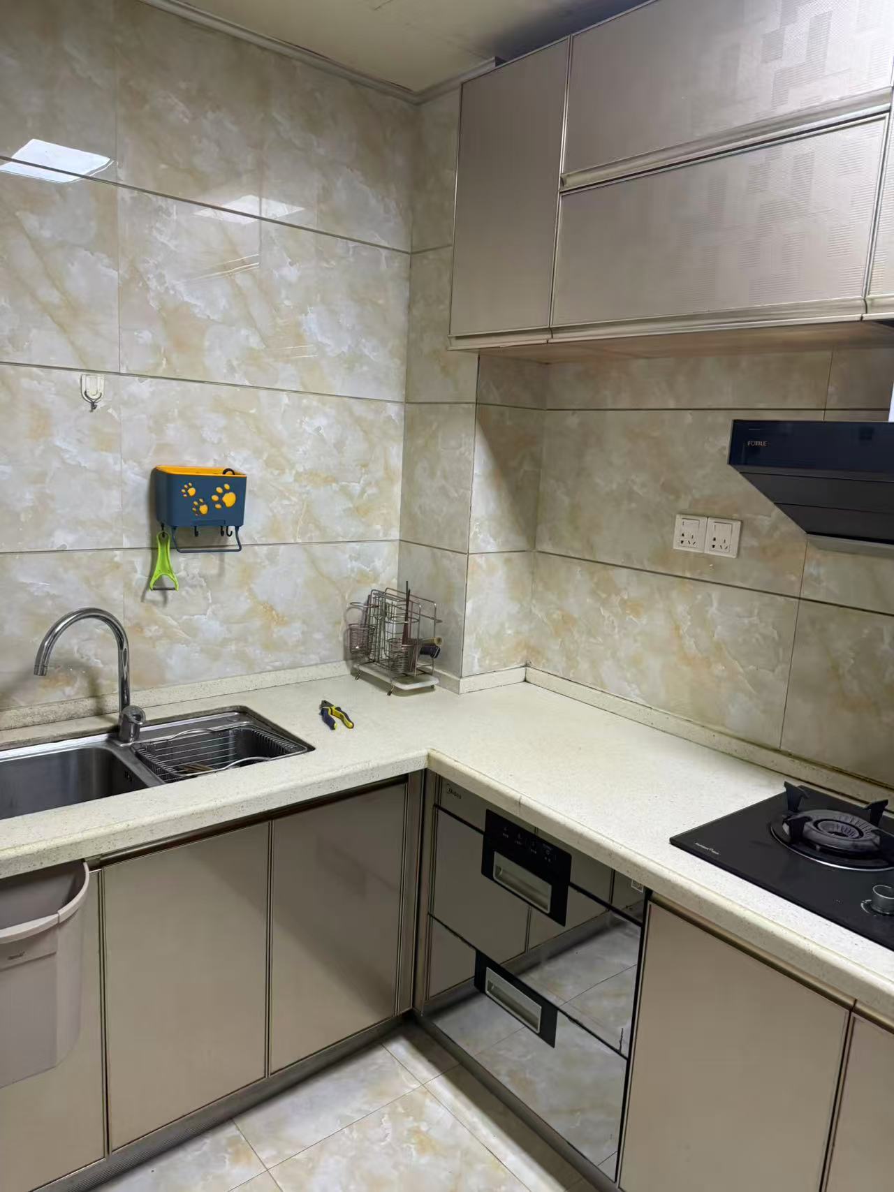 西子莲花 3室2厅1卫 1800.00元/月 西子莲花 3室2厅1卫 1800.00元/月室内图