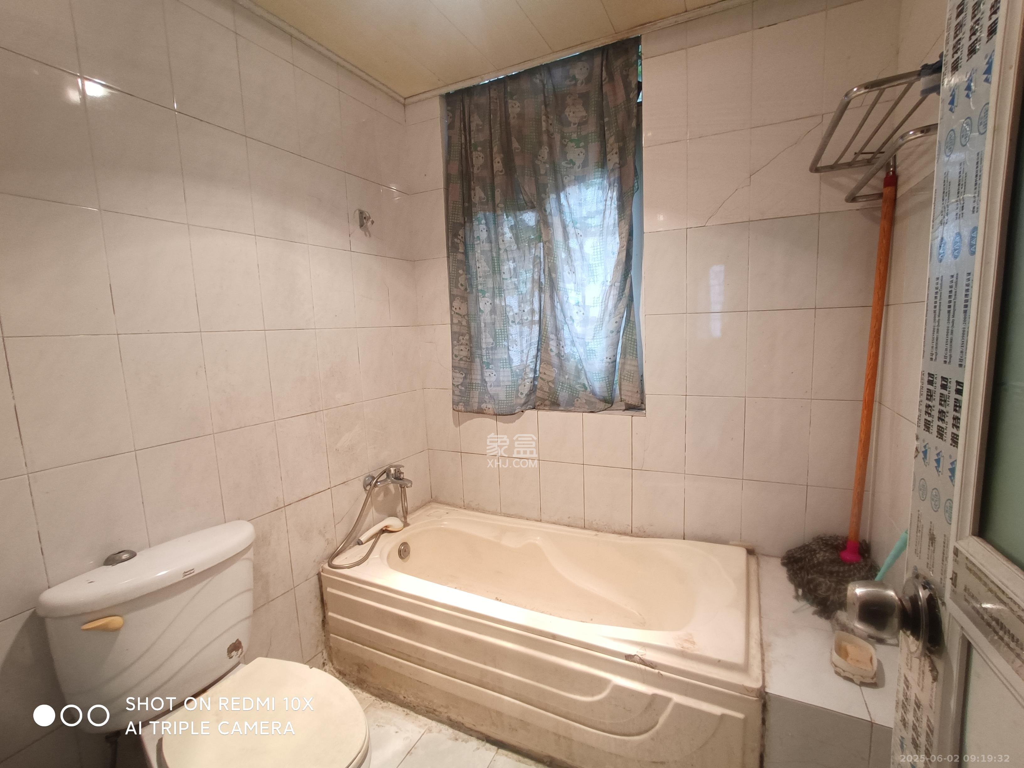 海华锦园  3室1厅1卫    1800.0元/月室内图