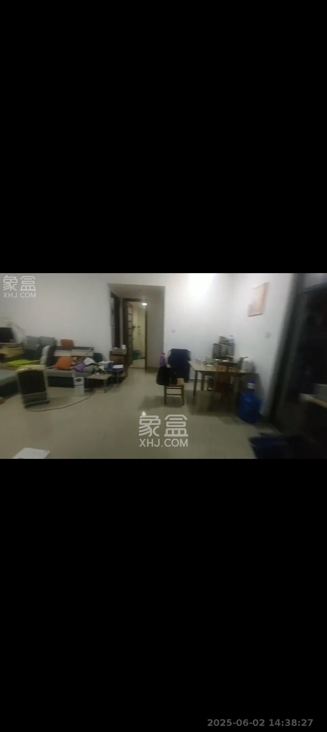 阳光100三期  2室2厅1卫   2300.00元/月室内图