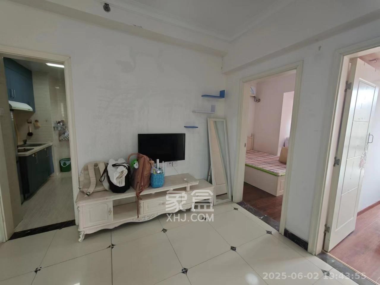 中建芙蓉工社 2室1厅1卫 1600.0元/月 中建芙蓉工社 2室1厅1卫 1600.0元/月室内图