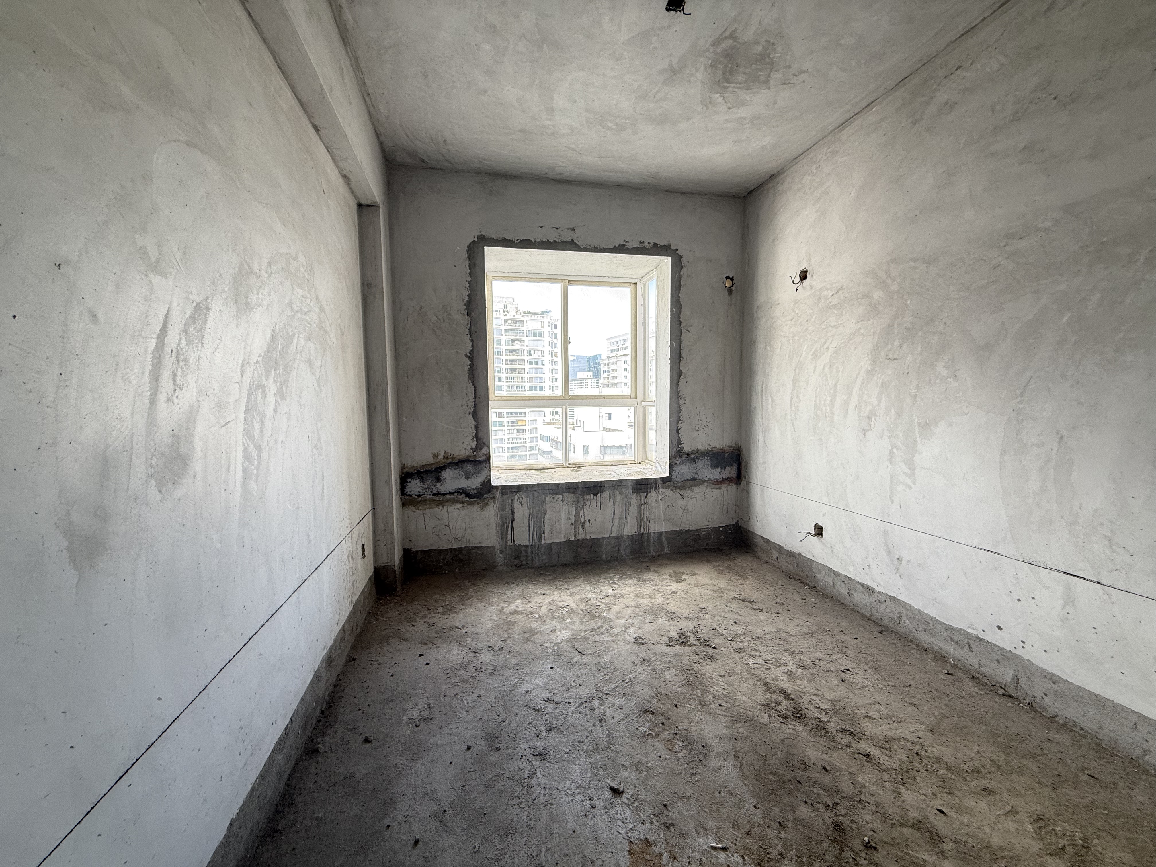 景瑞花园  3室2厅2卫    150.0万 景瑞花园  3室2厅2卫    150.0万室内图