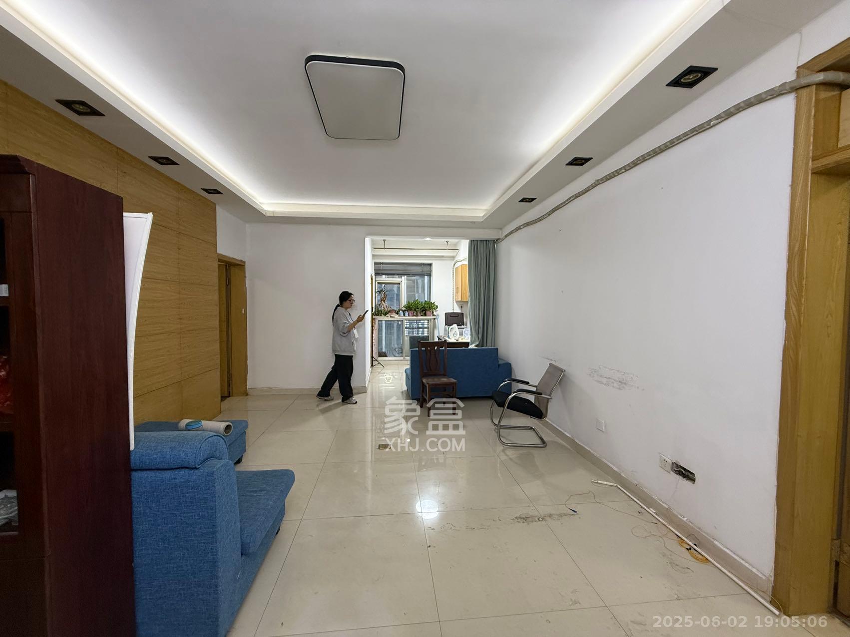 红星国际星城 1室1厅1卫 1600.0元/月 红星国际星城 1室1厅1卫 1600.0元/月室内图