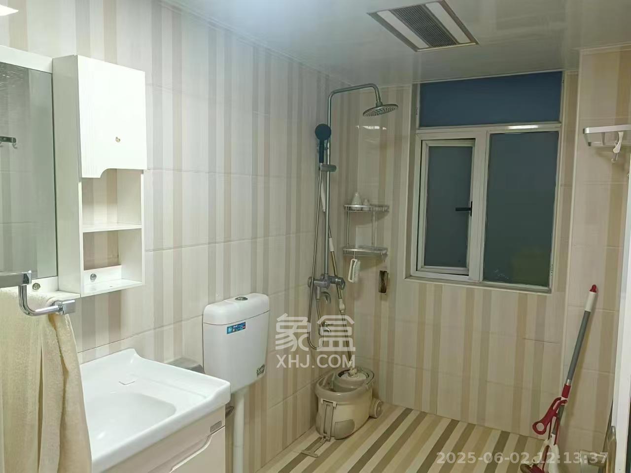 新蕾品阁居 4室2厅2卫 1900.0元/月 新蕾品阁居 4室2厅2卫 1900.0元/月室内图