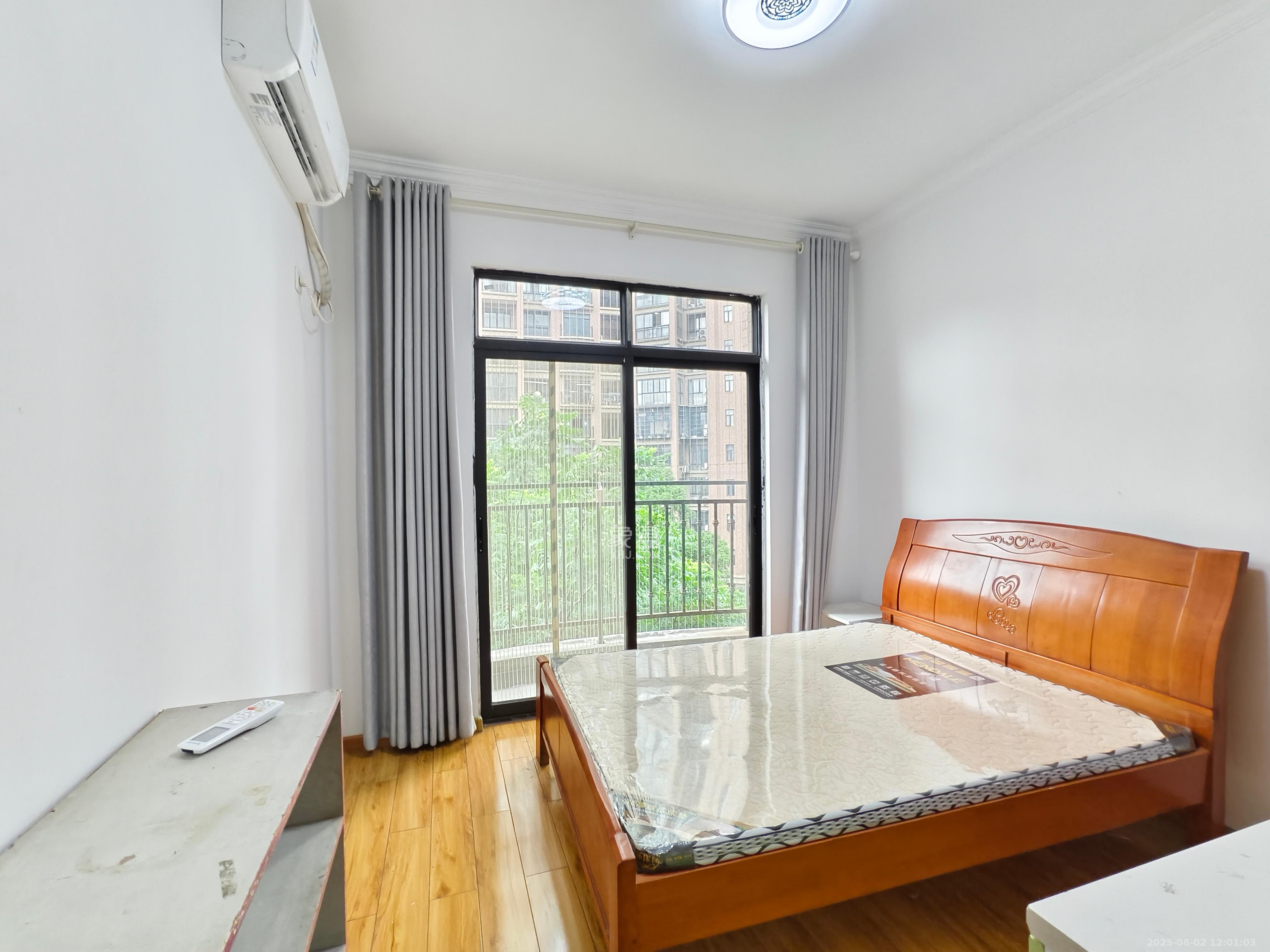 康桥长郡 4室2厅2卫 2400.0元/月 康桥长郡 4室2厅2卫 2400.0元/月室内图