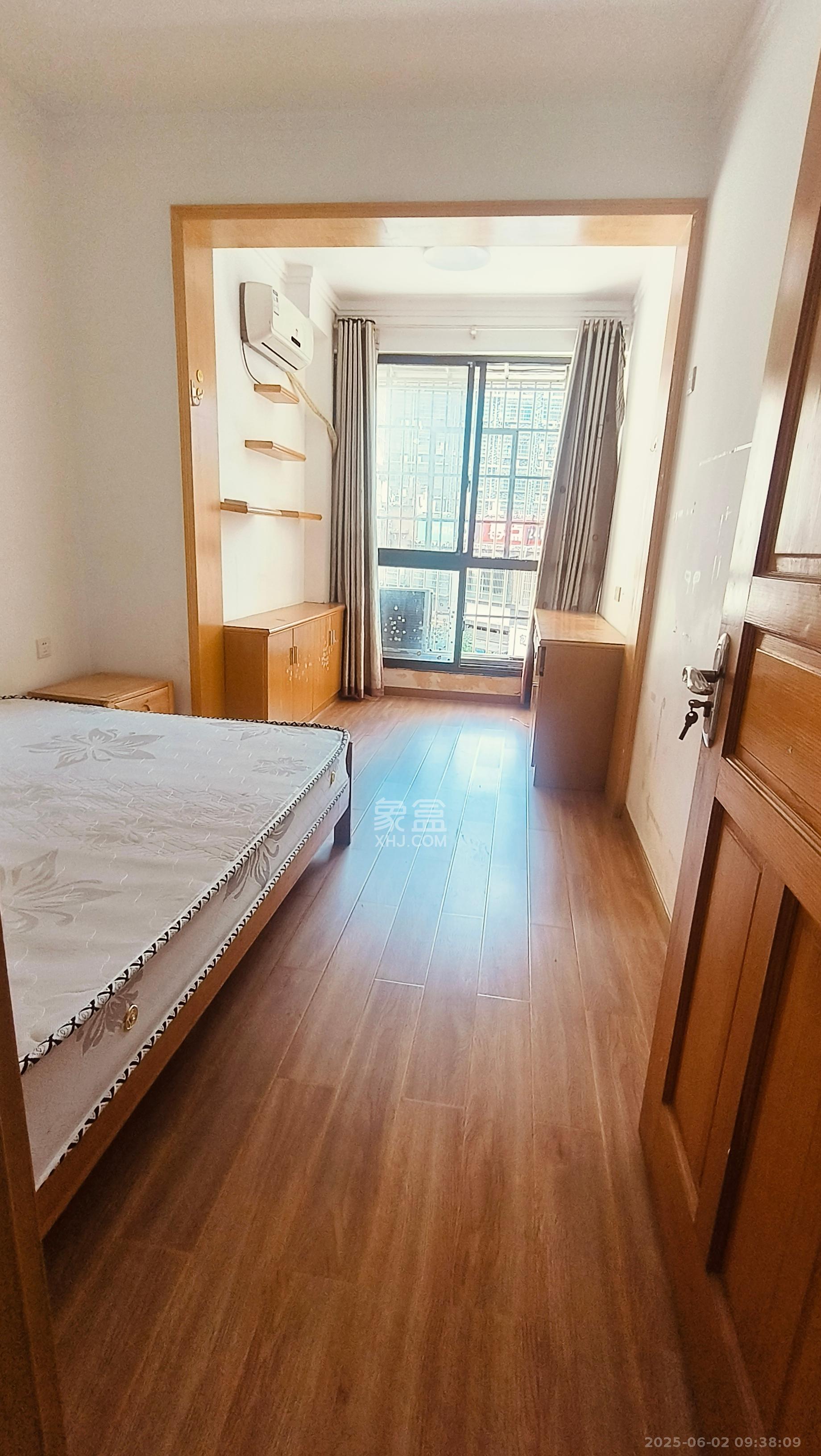 紫东苑（星沙）  3室2厅2卫   2200.00元/月室内图