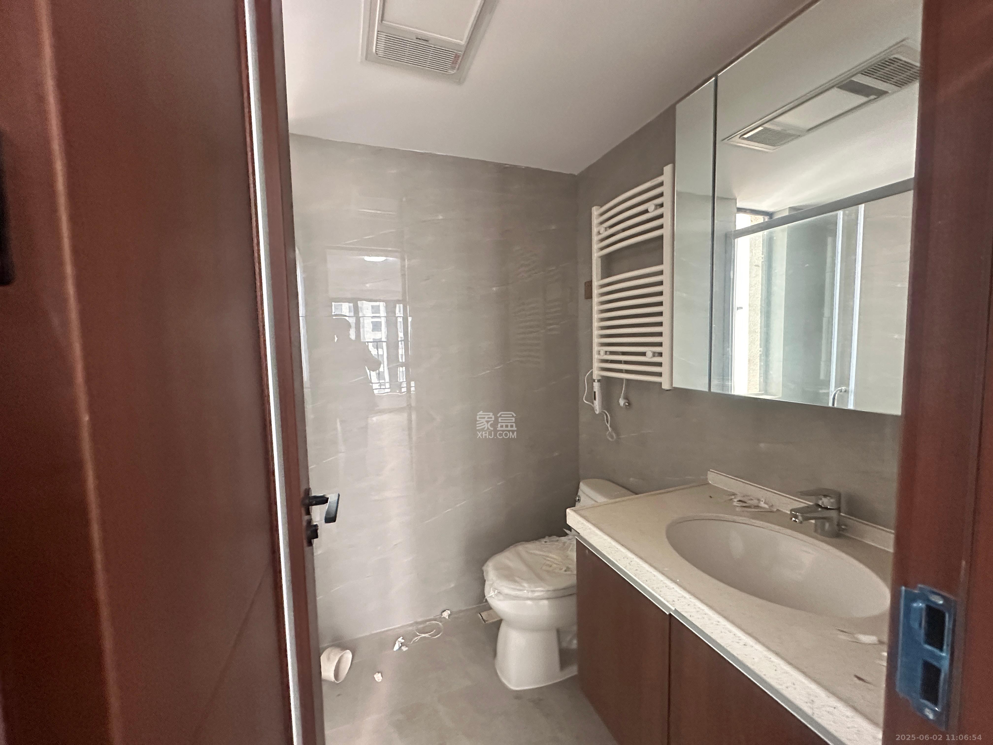 绿地长沙城际空间站(绿地新里佳苑) 4室2厅2卫 3400.0元/月 绿地长沙城际空间站(绿地新里佳苑) 4室2厅2卫 3400.0元/月室内图