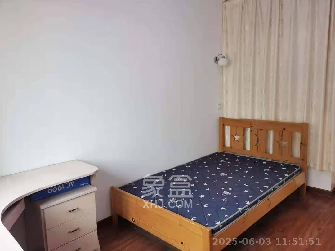 富绿新村  1室2厅1卫    1600.0元/月 富绿新村  1室2厅1卫    1600.0元/月室内图