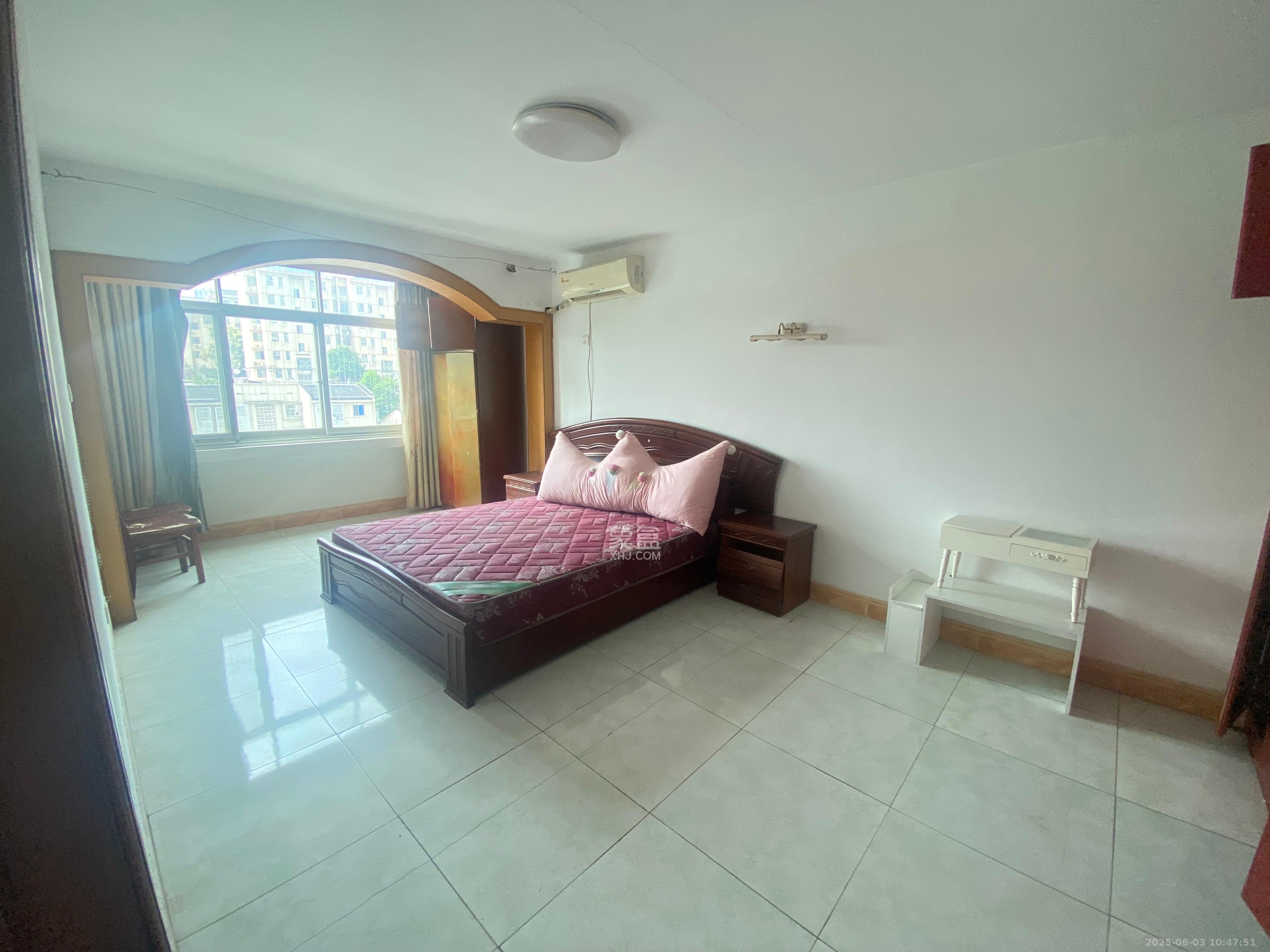 成达花园 3室2厅1卫 1200.0元/月 成达花园 3室2厅1卫 1200.0元/月室内图