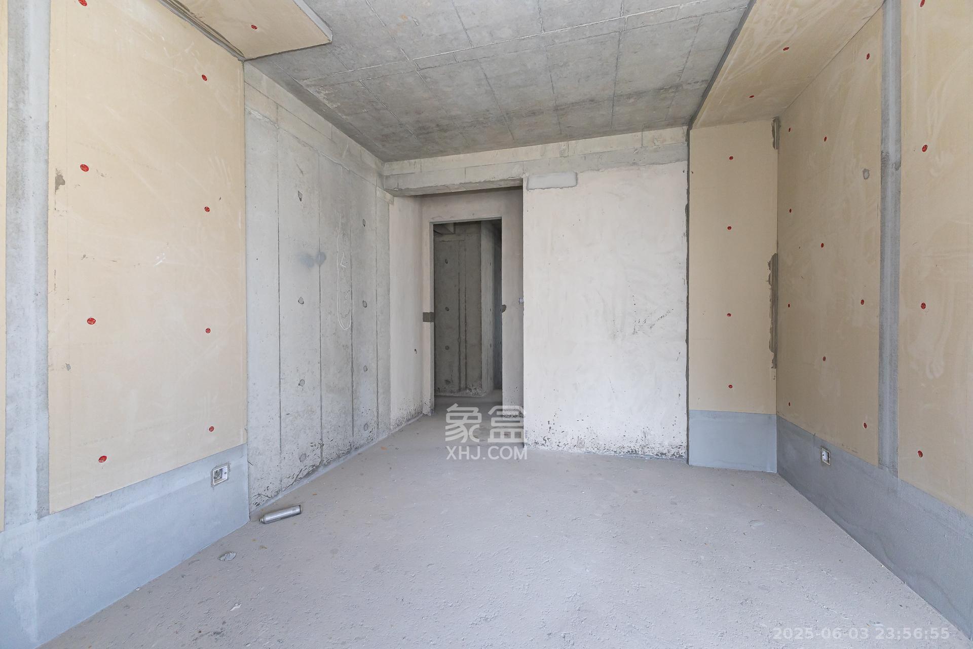 润和湘江天地D区 4室2厅2卫 160.0万 润和湘江天地D区 4室2厅2卫 160.0万卧室