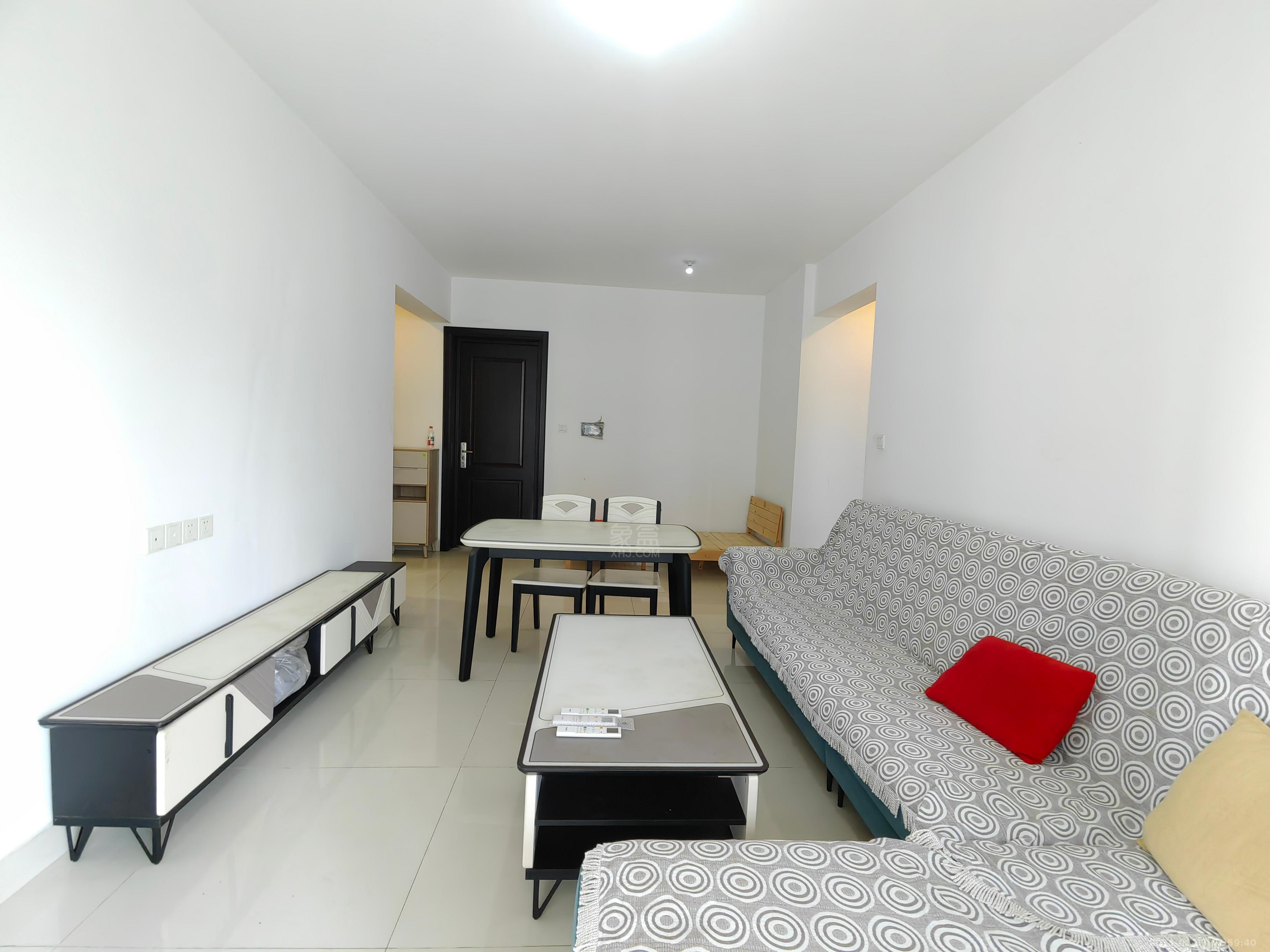 碧桂园 3室2厅1卫 1700.0元/月 碧桂园 3室2厅1卫 1700.0元/月室内图