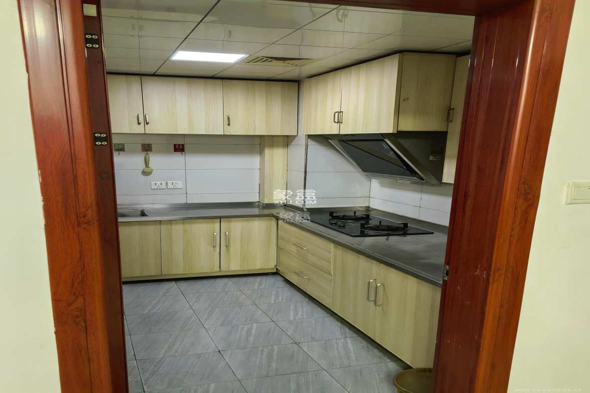 天凯东苑  2室2厅1卫    2000.0元/月 天凯东苑  2室2厅1卫    2000.0元/月室内图