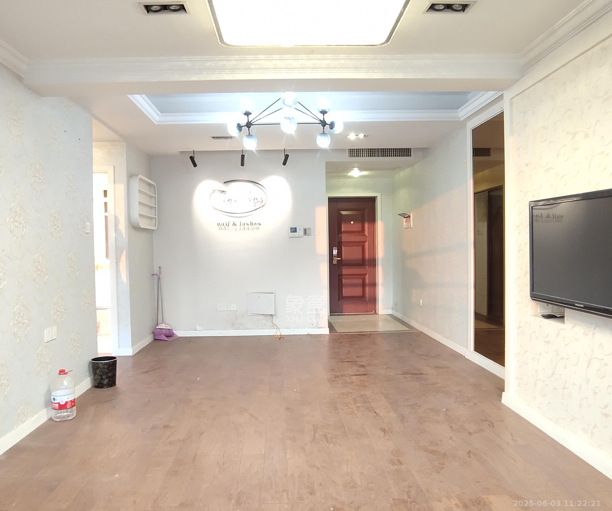 壹号公馆 2室1厅1卫 4100.0元/月 壹号公馆 2室1厅1卫 4100.0元/月室内图