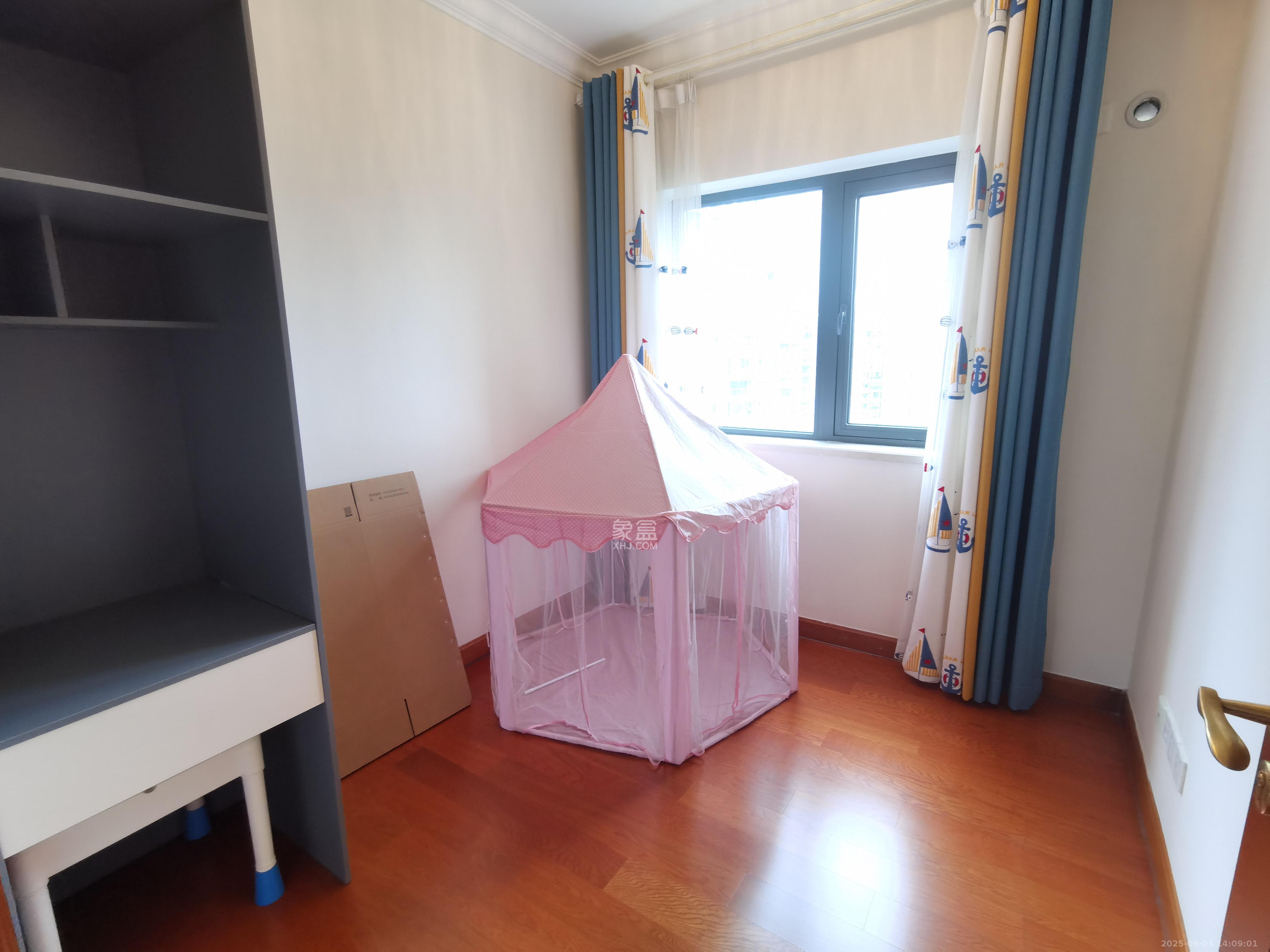 恒大翡翠华庭  3室2厅2卫   2300.00元/月室内图
