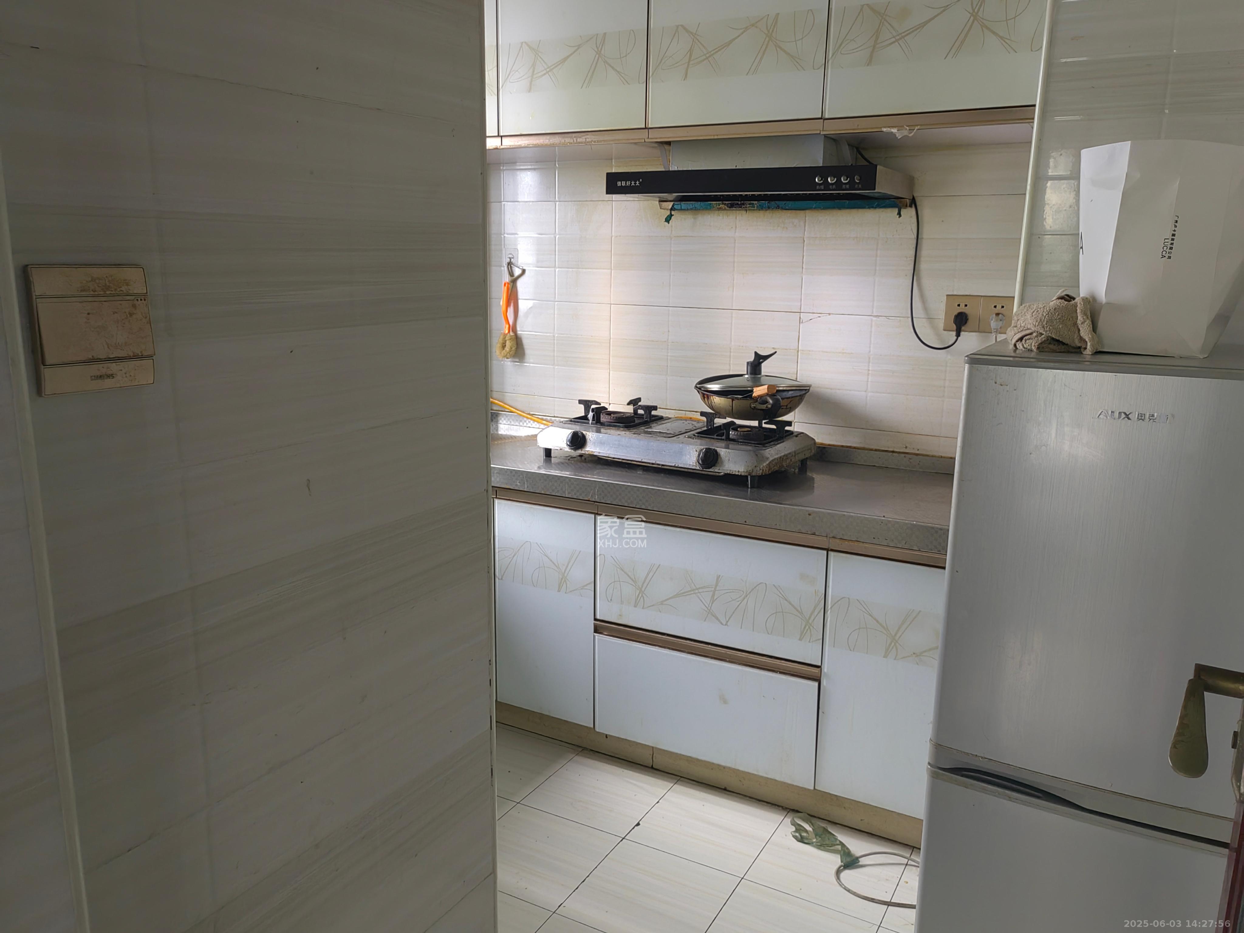 天健壹平方英里(天健芙蓉盛世二期) 6室1厅2卫 5000.0元/月 天健壹平方英里(天健芙蓉盛世二期) 6室1厅2卫 5000.0元/月室内图