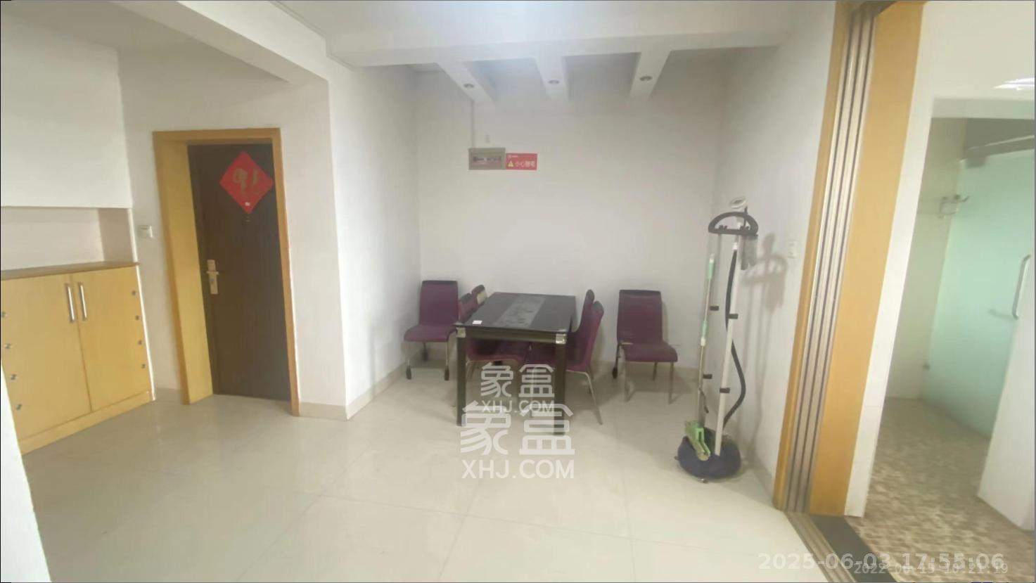奋飞一百小区  4室2厅2卫   1500.00元/月