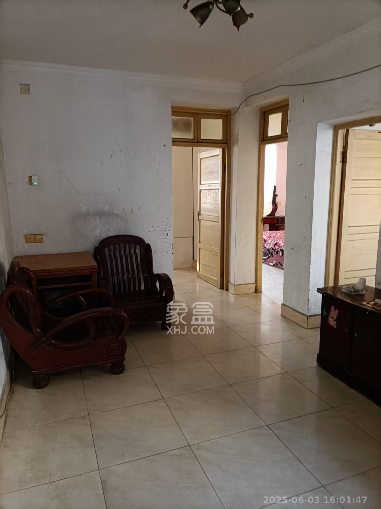 文庙坪小区 2室1厅1卫 1100.0元/月 文庙坪小区 2室1厅1卫 1100.0元/月室内图