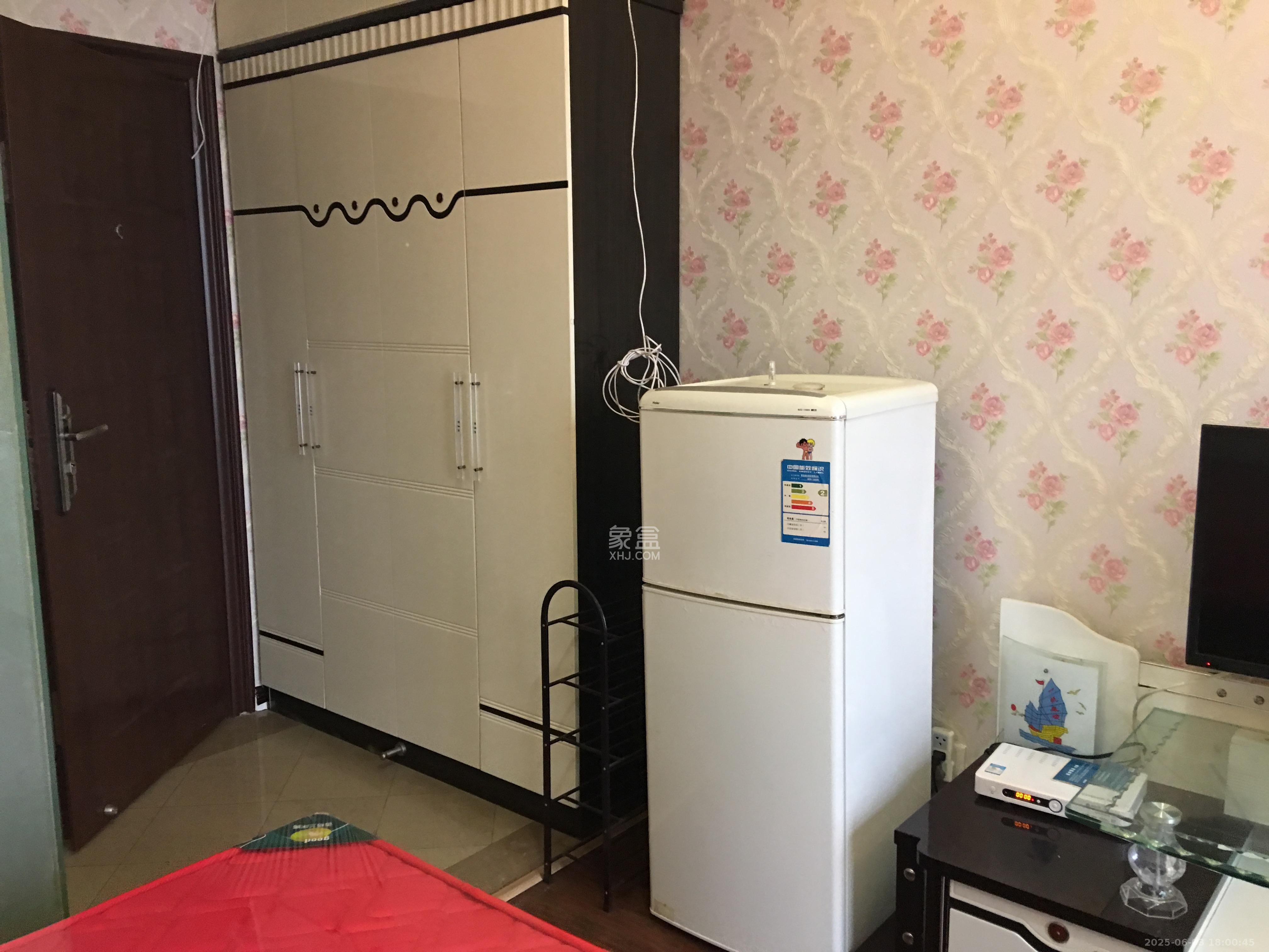 铂宫  1室1厅1卫   1800.00元/月