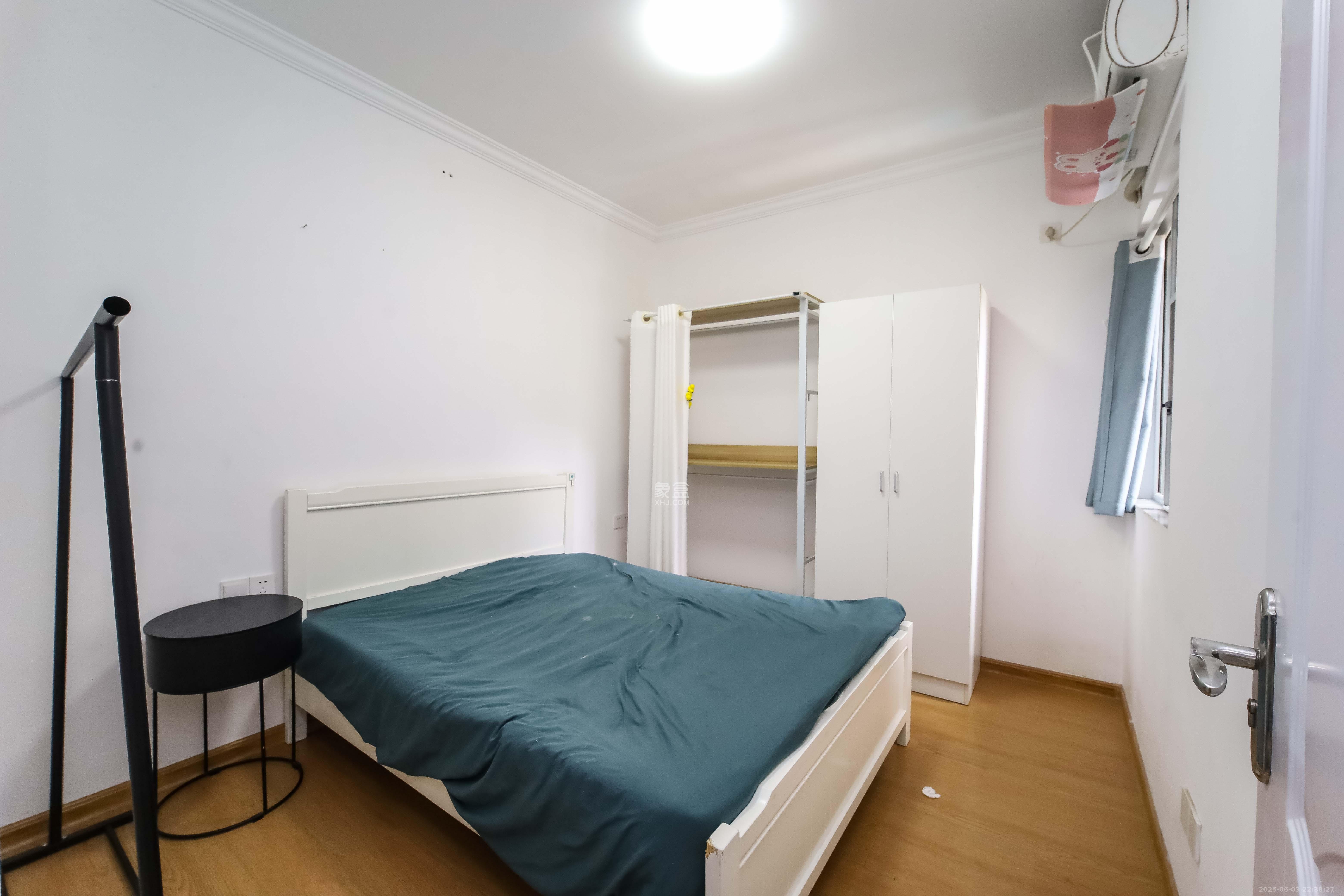 金地格林公馆 3室2厅1卫 86.0万 金地格林公馆 3室2厅1卫 86.0万卧室