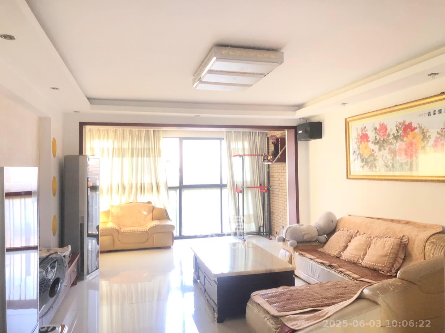 三江花中城 3室2厅1卫 2800.0元/月 三江花中城 3室2厅1卫 2800.0元/月室内图