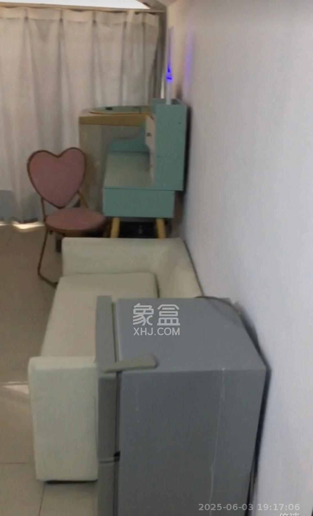 月湖安置小区（马栏山小区）  1室2厅2卫   800.00元/月