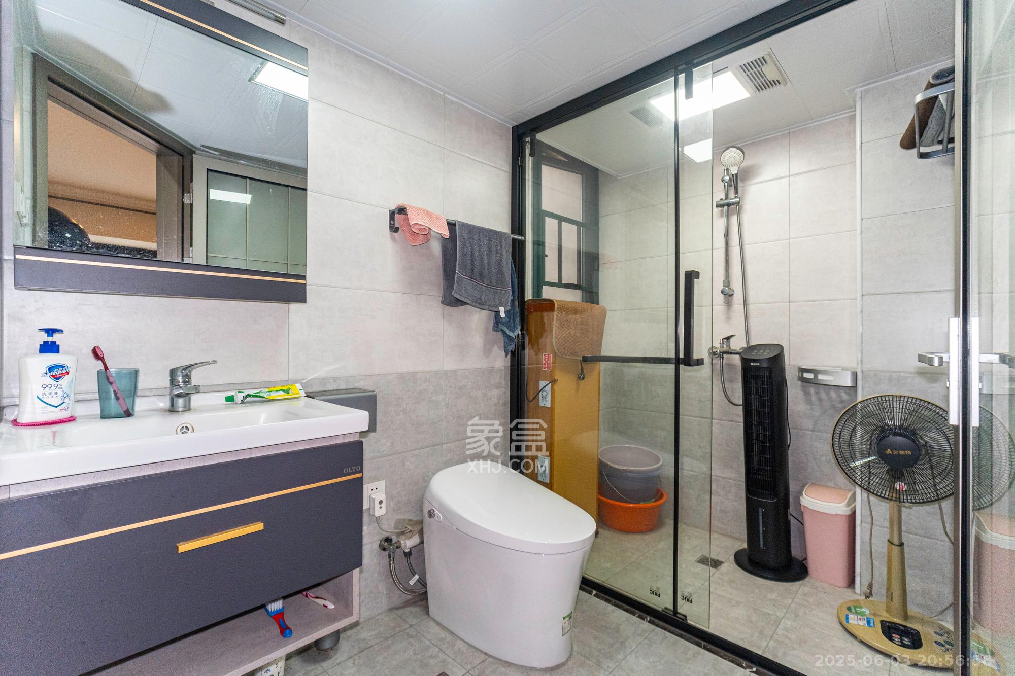 蝴蝶谷 3室2厅2卫 86.8万 蝴蝶谷 3室2厅2卫 86.8万卫生间