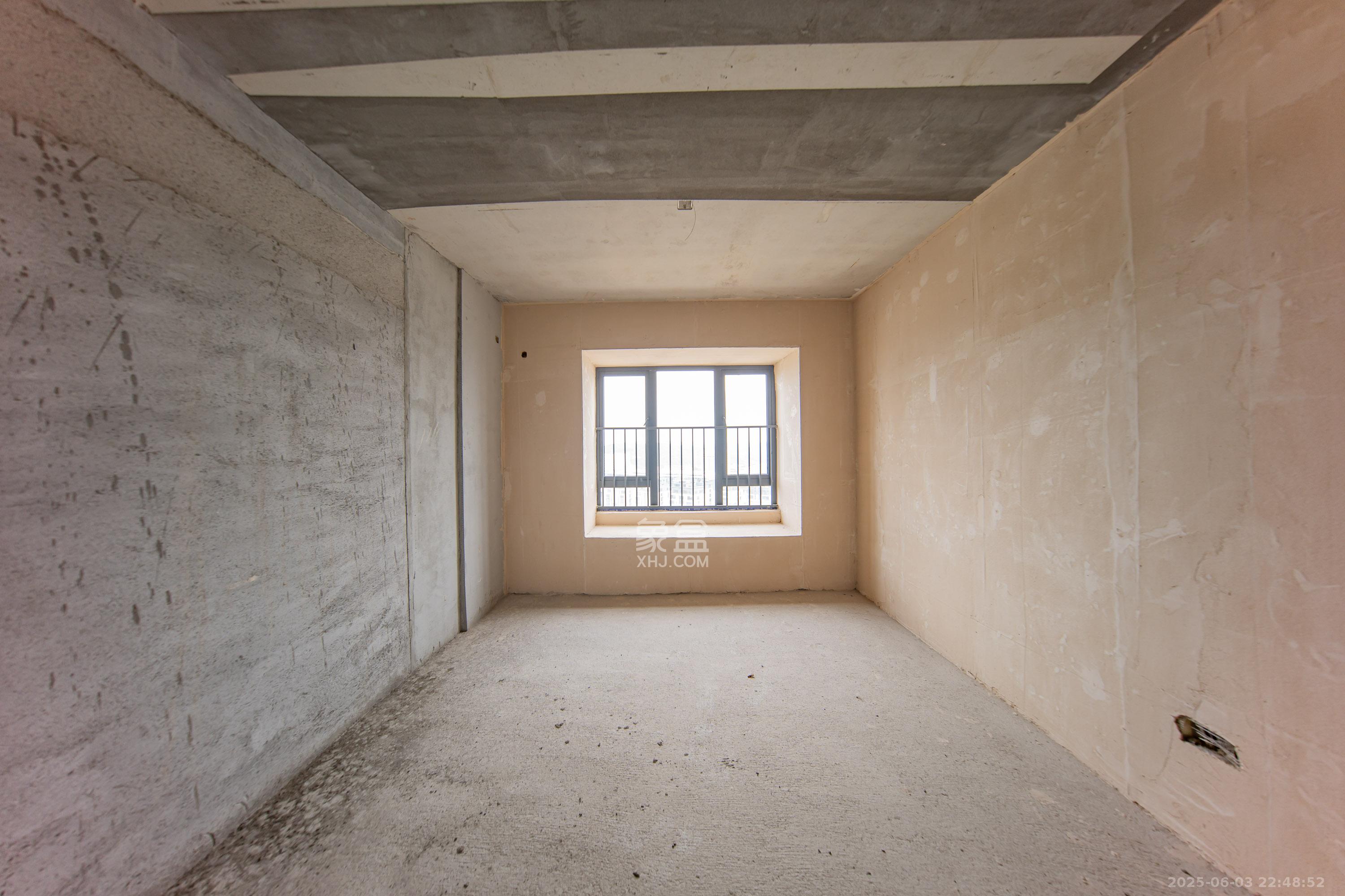 汉高学士府  4室2厅2卫    100.0万 汉高学士府  4室2厅2卫    100.0万卧室