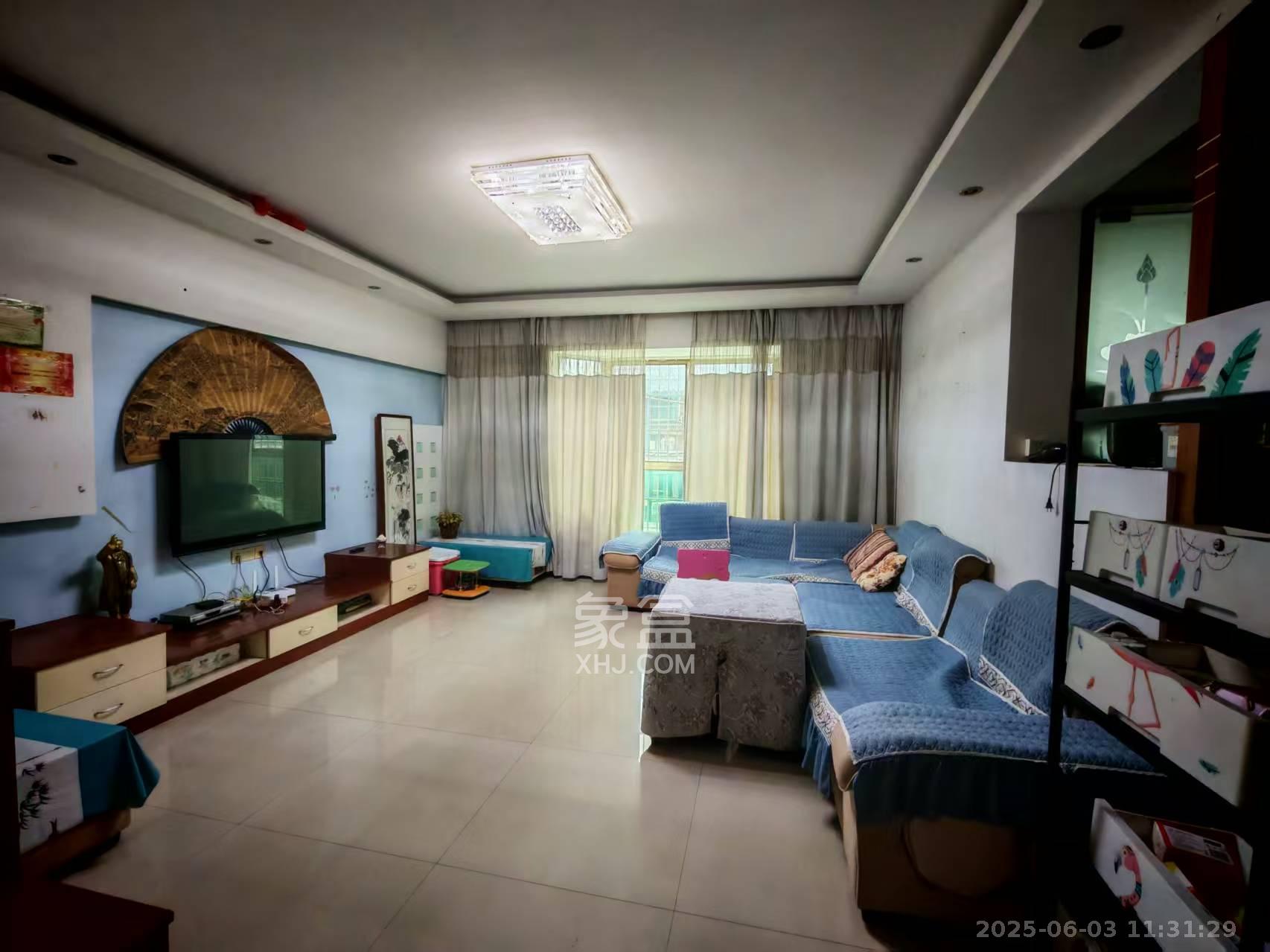 新景家园 3室2厅2卫 1300.0元/月 新景家园 3室2厅2卫 1300.0元/月室内图