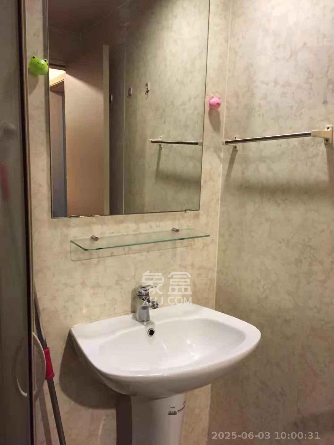 花漾年华(桂花园) 1室1厅1卫 1100.0元/月 花漾年华(桂花园) 1室1厅1卫 1100.0元/月室内图