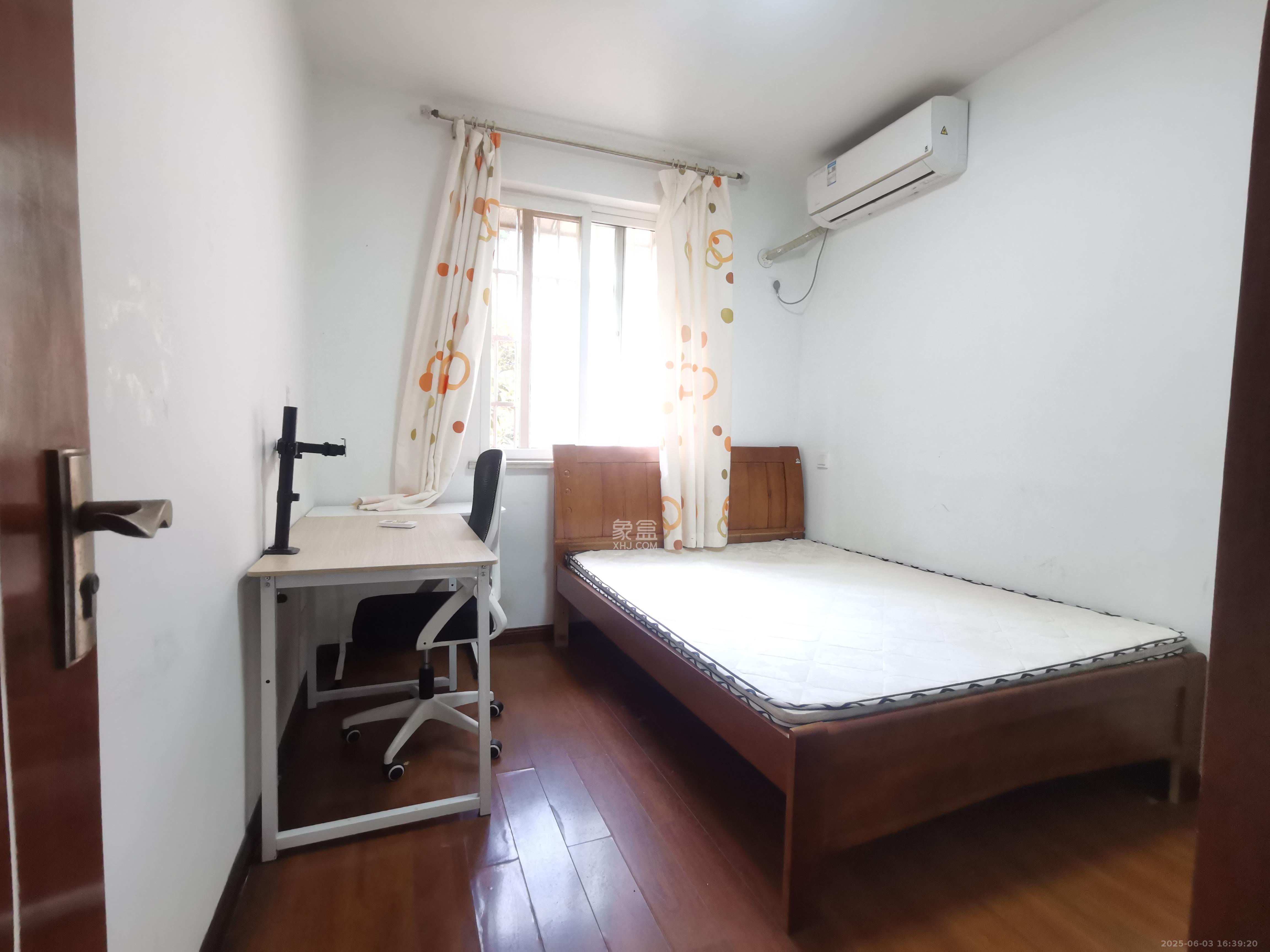 枫林美景  2室1厅1卫    2100.0元/月室内图