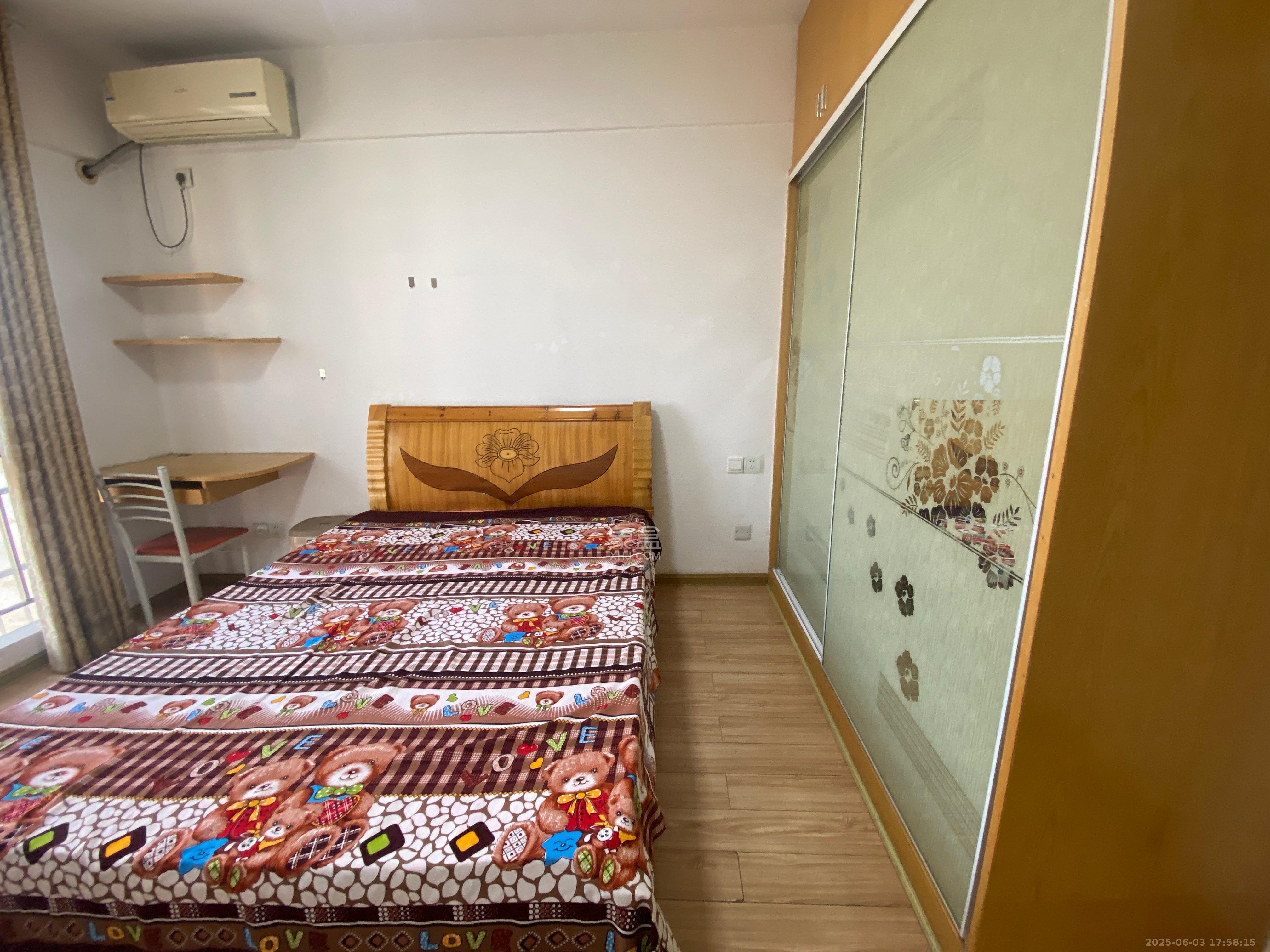 华天LOHO小镇 2室2厅1卫 1300.0元/月 华天LOHO小镇 2室2厅1卫 1300.0元/月室内图