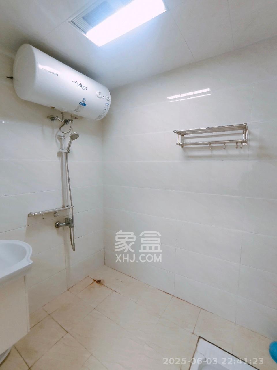 恒泰广场  1室1厅1卫   1500.00元/月室内图
